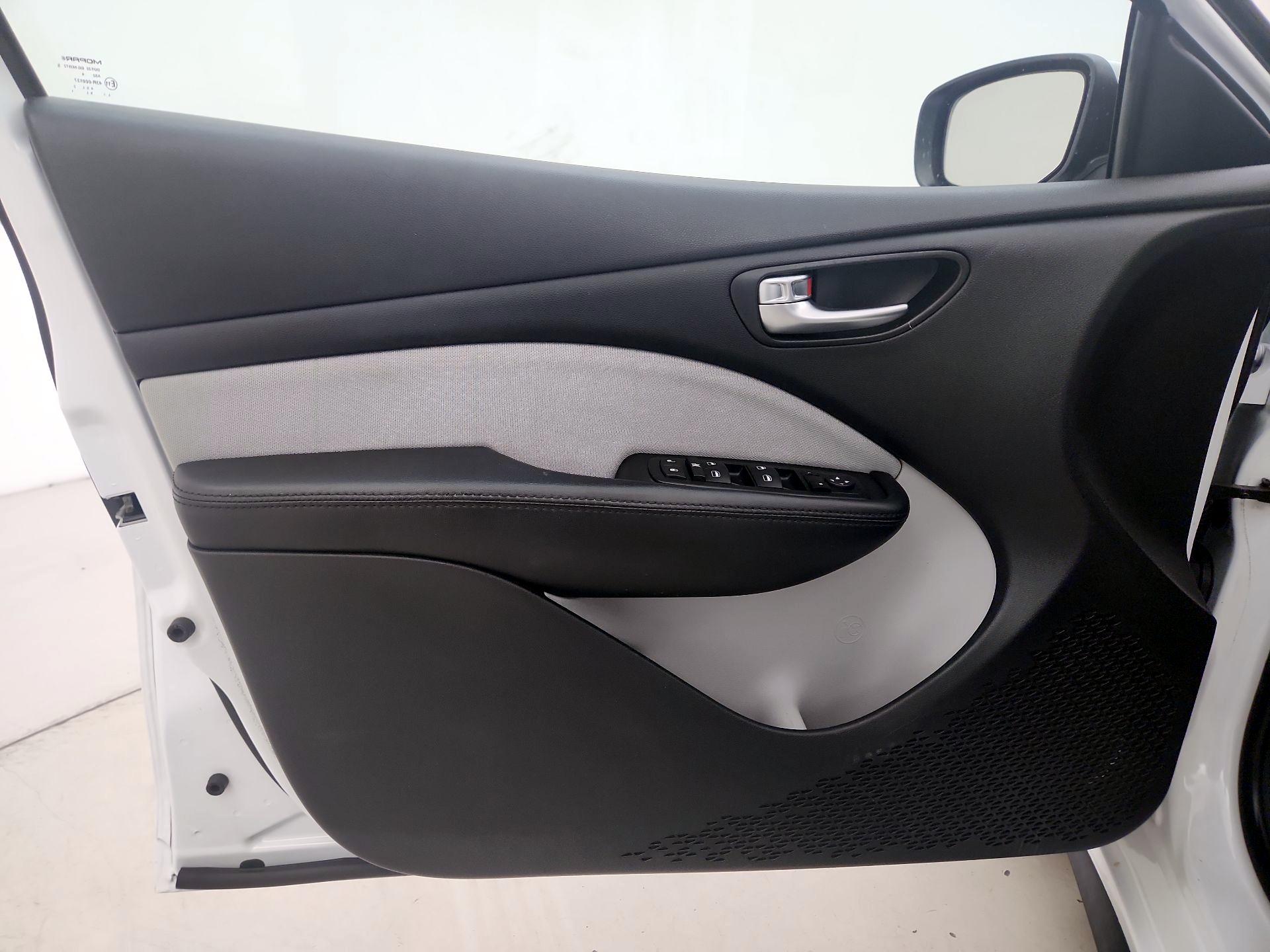Thumbnail: 2015 Dodge Dart - 12