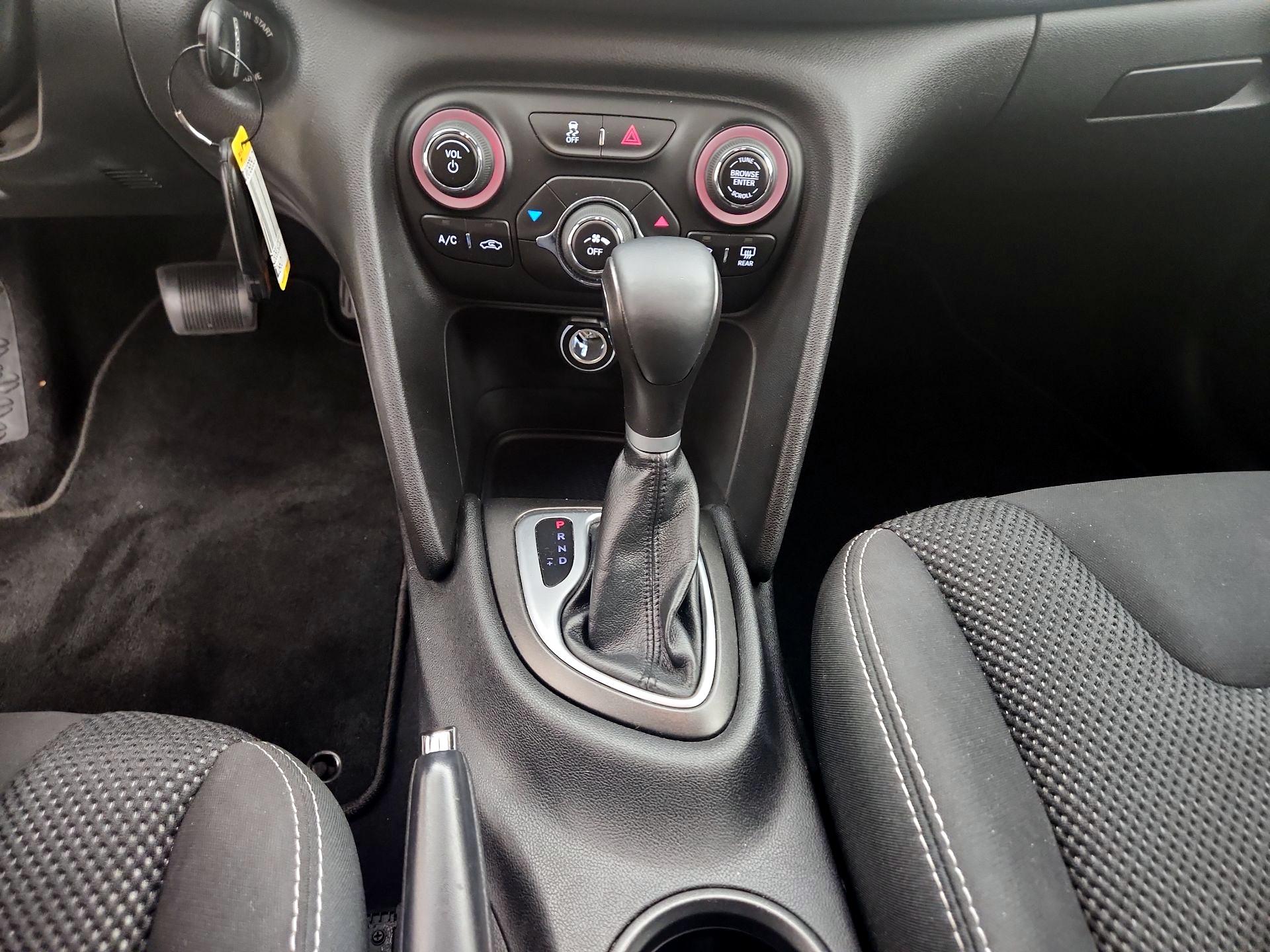 Thumbnail: 2015 Dodge Dart - 18