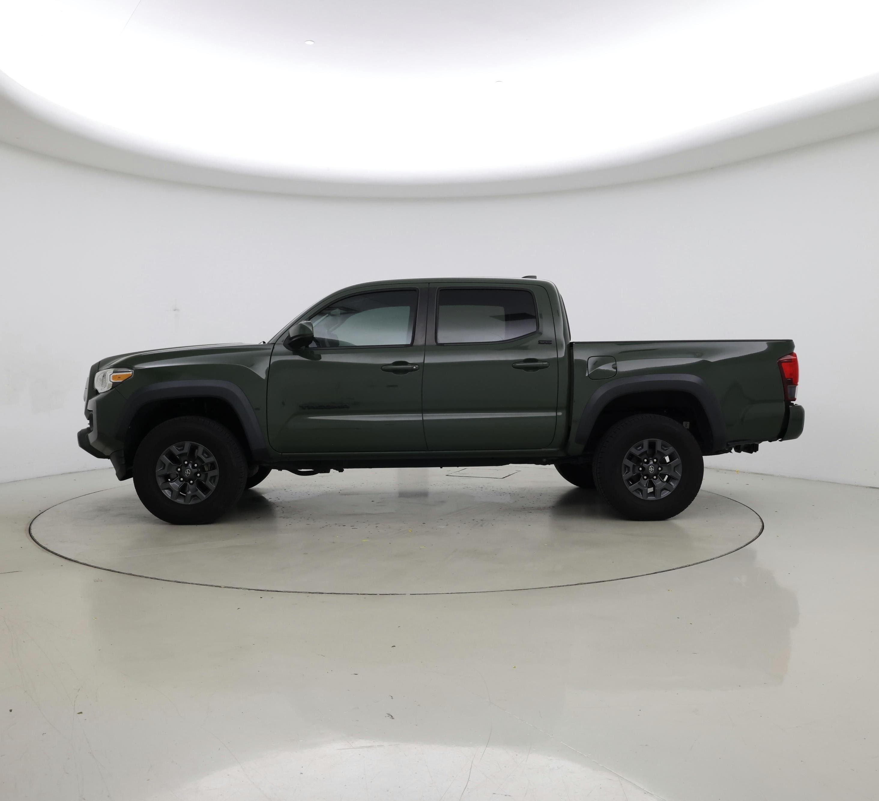 Thumbnail: 2021 Toyota Tacoma - 3