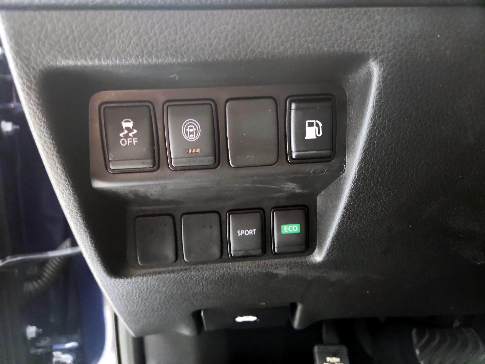 Thumbnail: 2019 Nissan Rogue - 13