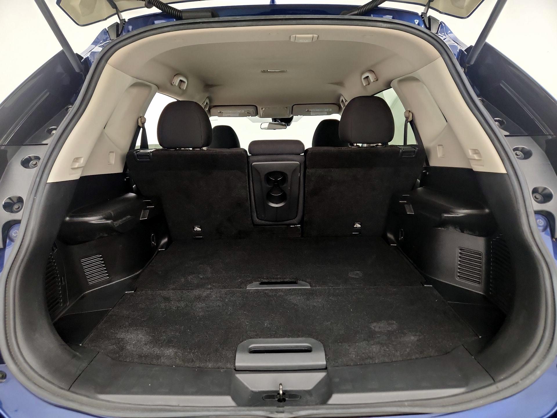 Thumbnail: 2019 Nissan Rogue - 20