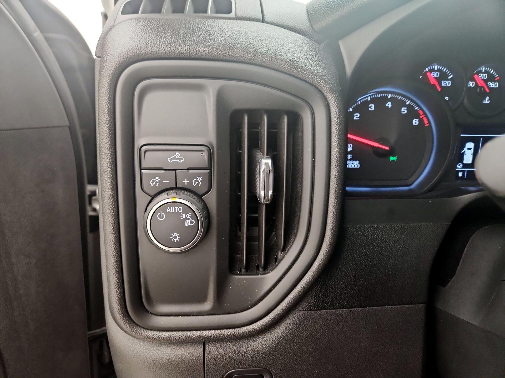 Thumbnail: 2021 Chevrolet Silverado 1500 - 13
