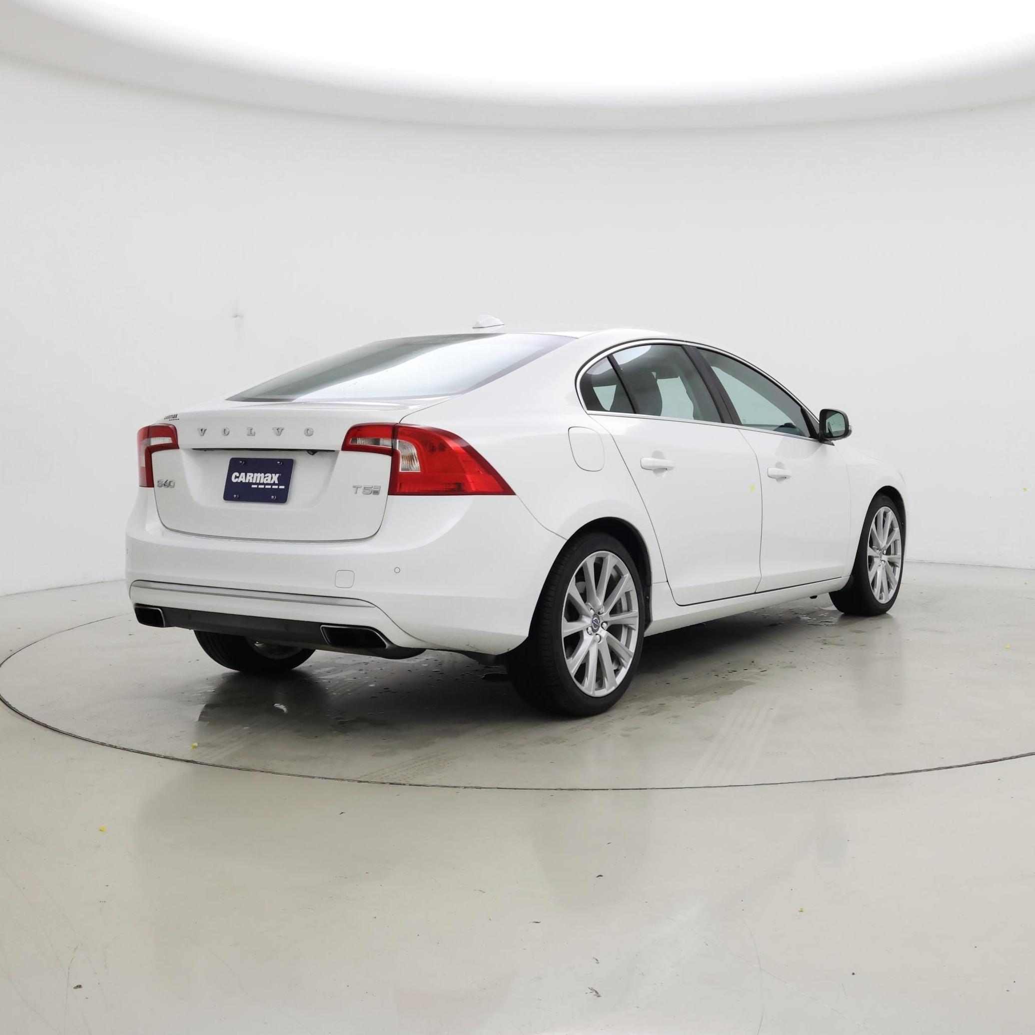 Thumbnail: 2016 Volvo S60 - 8