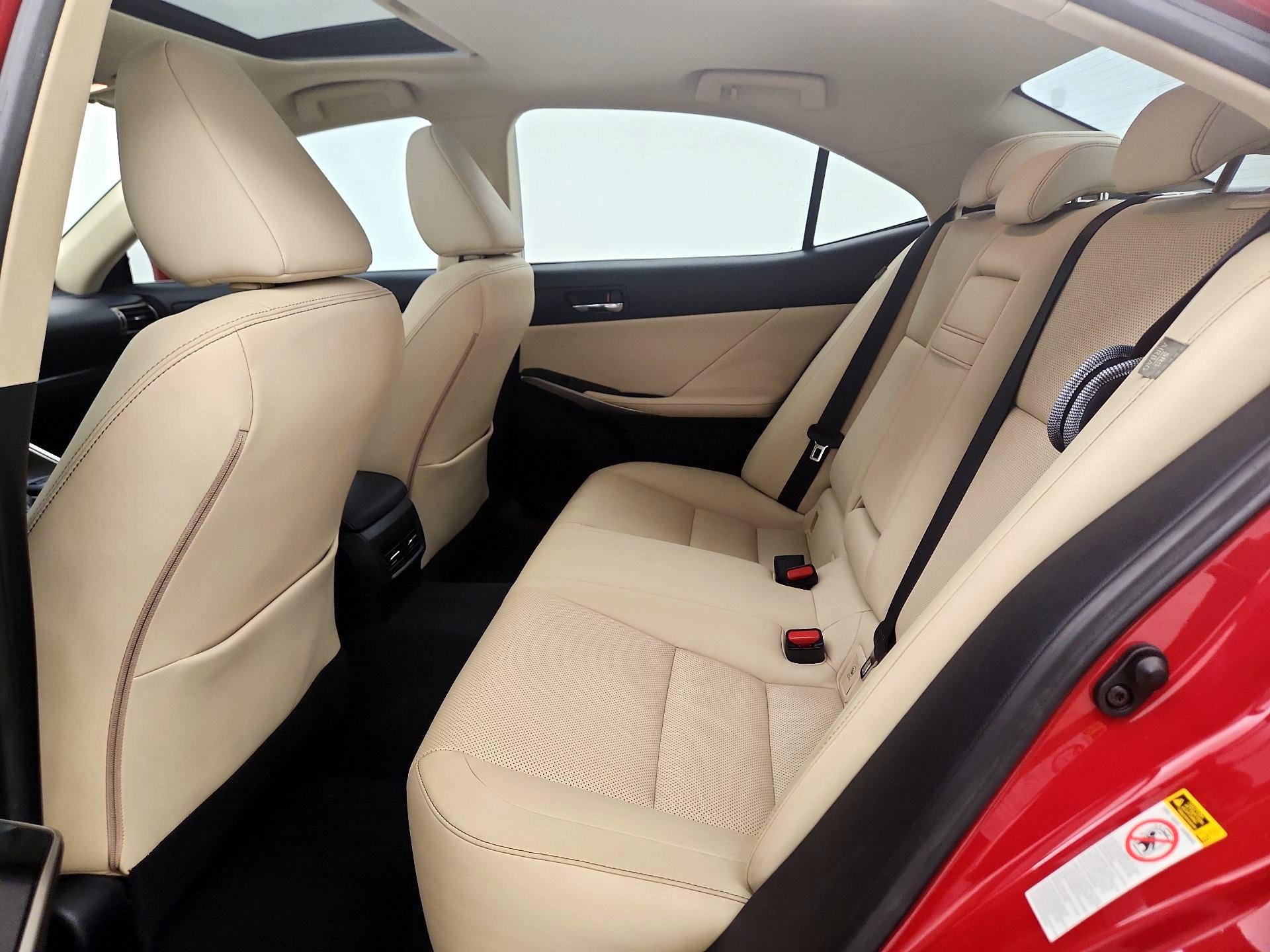Thumbnail: 2016 Lexus IS - 19