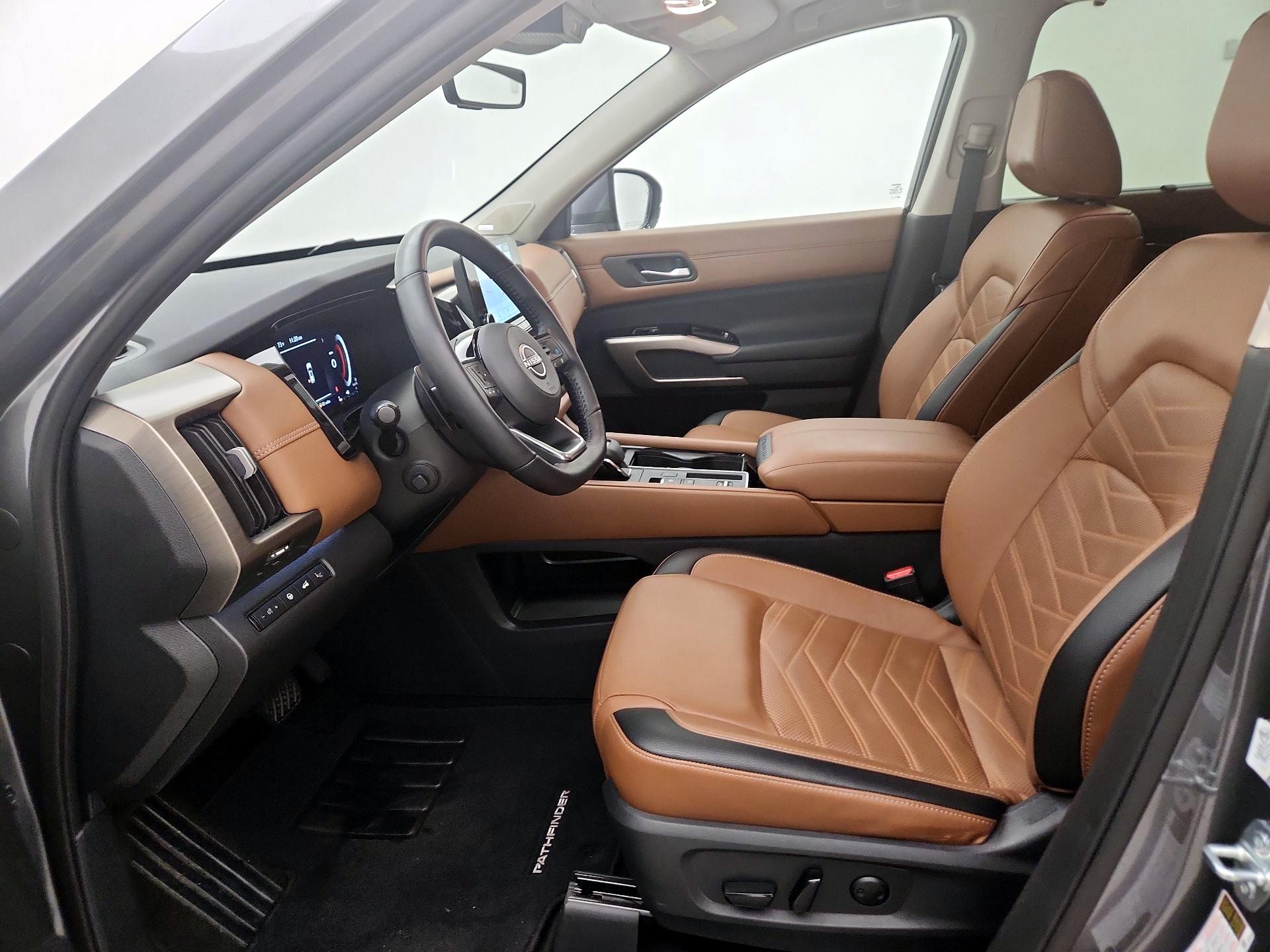 Thumbnail: 2023 Nissan Pathfinder - 11
