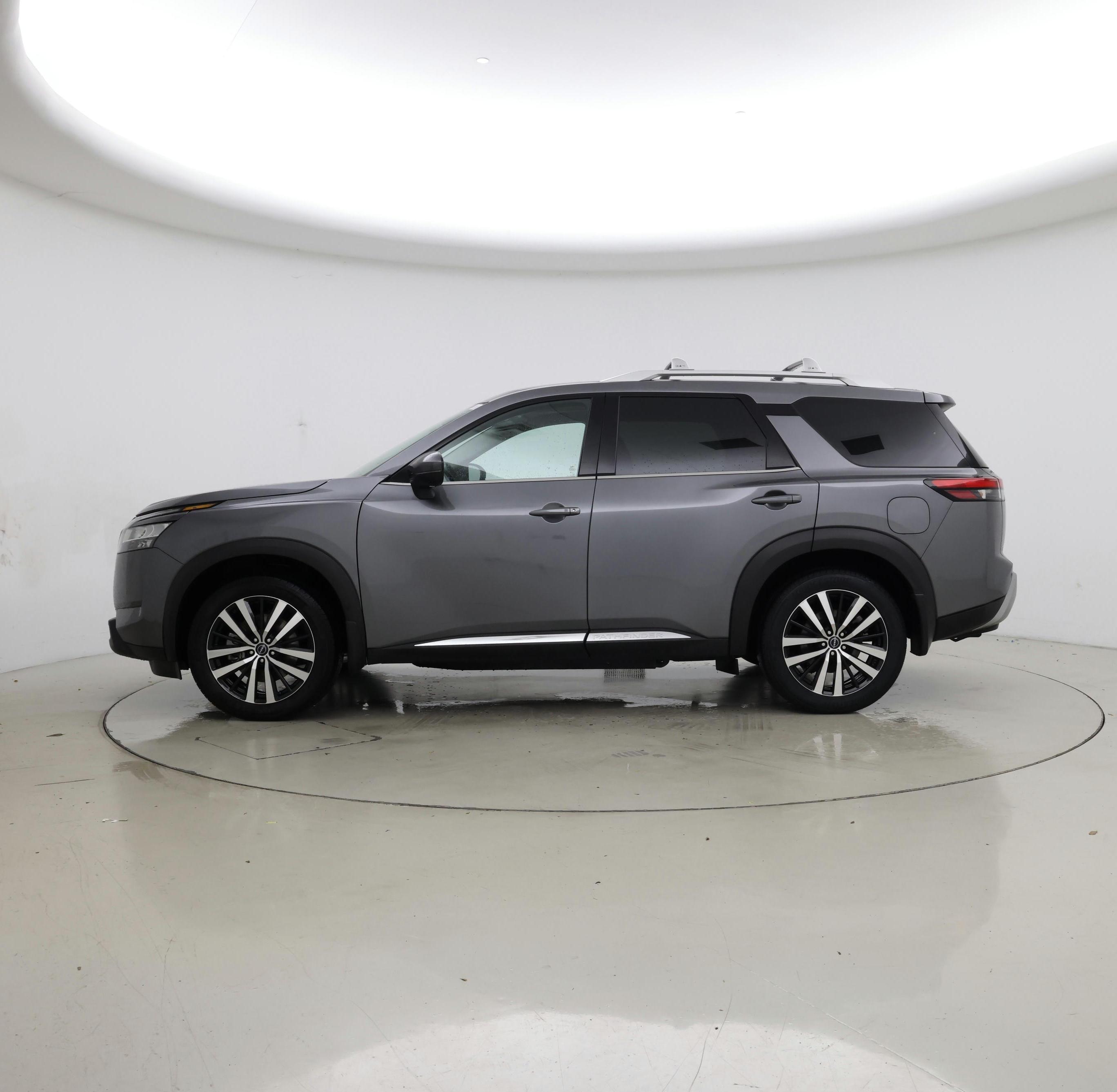 Thumbnail: 2023 Nissan Pathfinder - 3