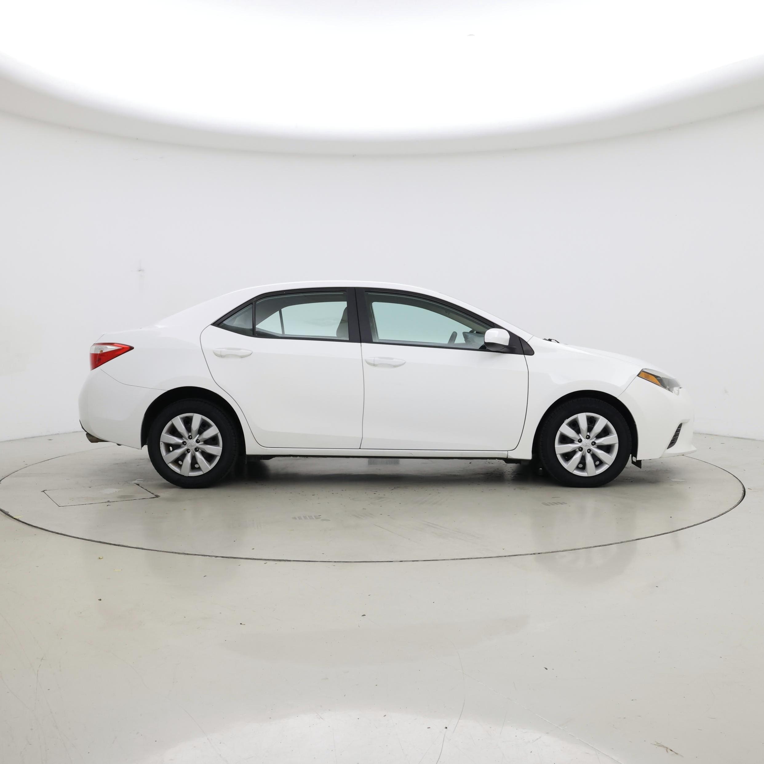 Thumbnail: 2015 Toyota Corolla - 7