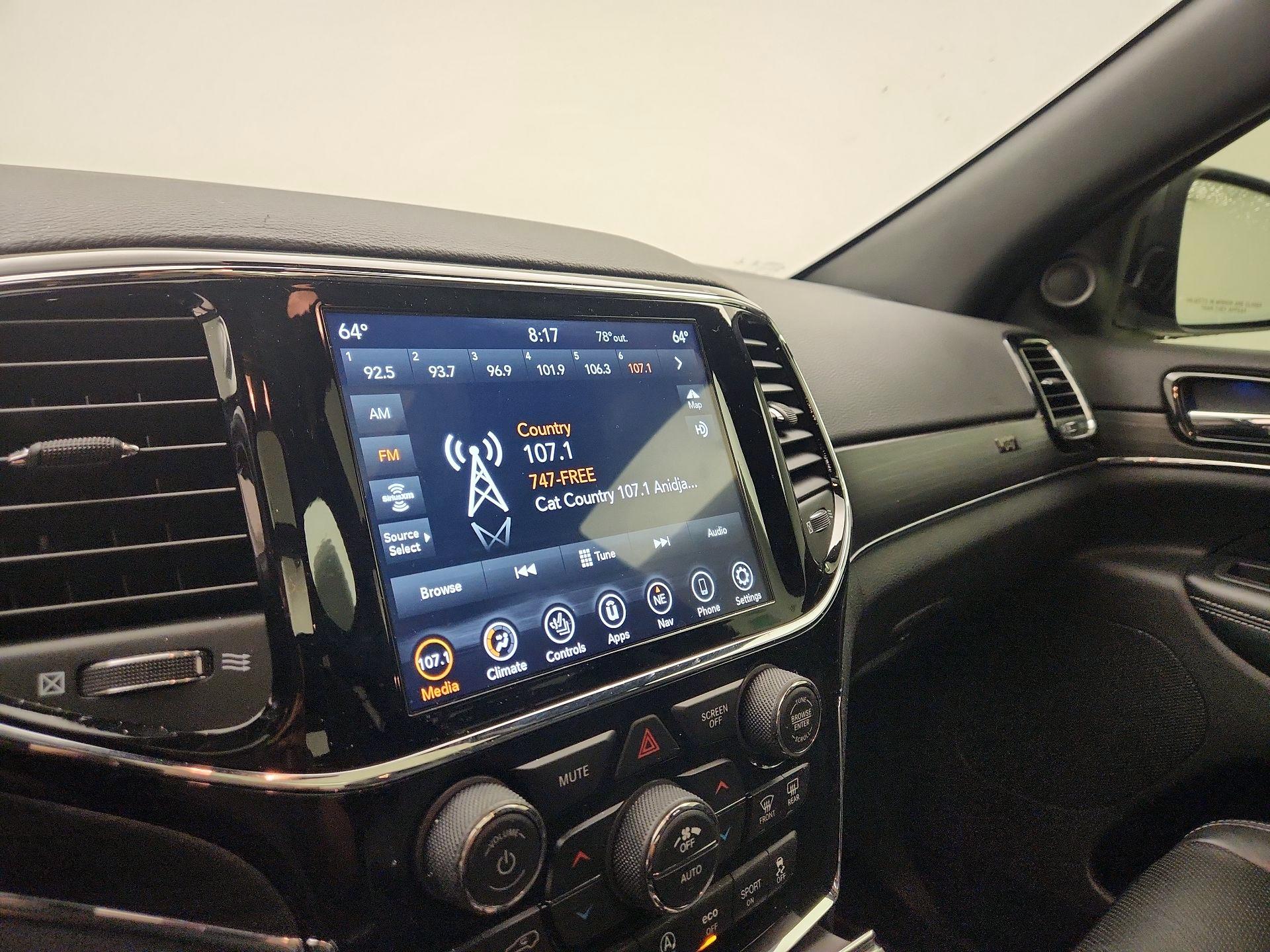 Thumbnail: 2021 Jeep Grand Cherokee - 16