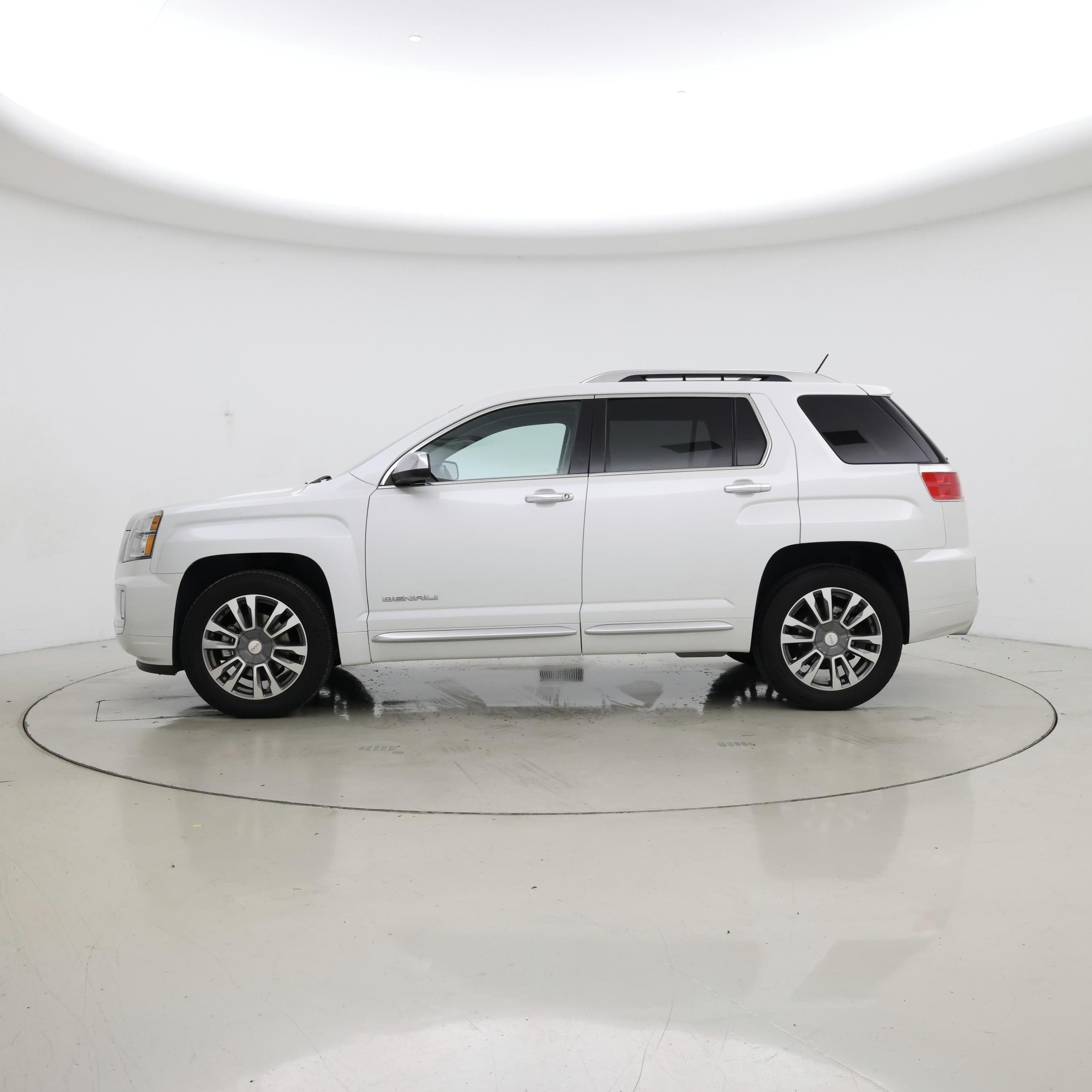 Thumbnail: 2016 GMC Terrain - 3