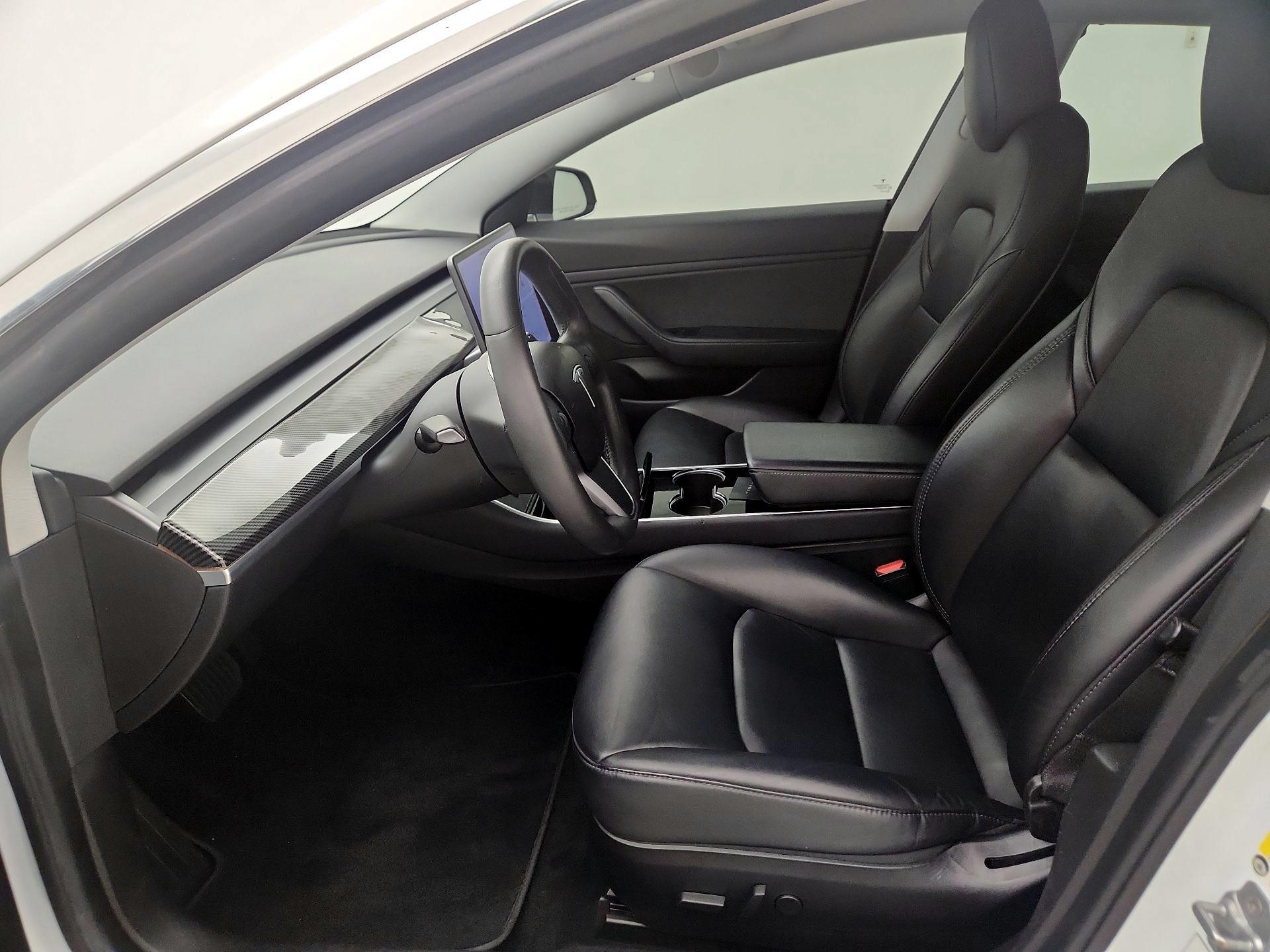 Thumbnail: 2019 Tesla Model 3 - 11