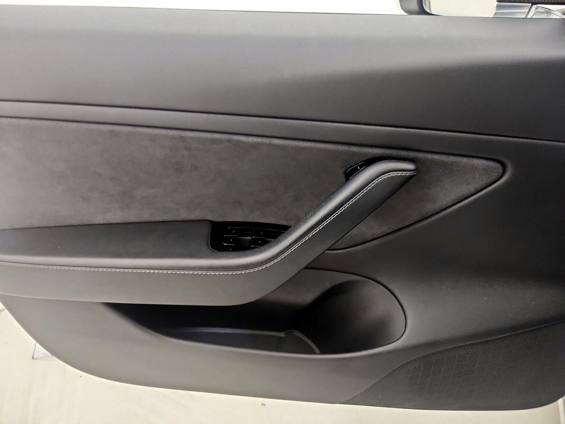 Thumbnail: 2019 Tesla Model 3 - 12