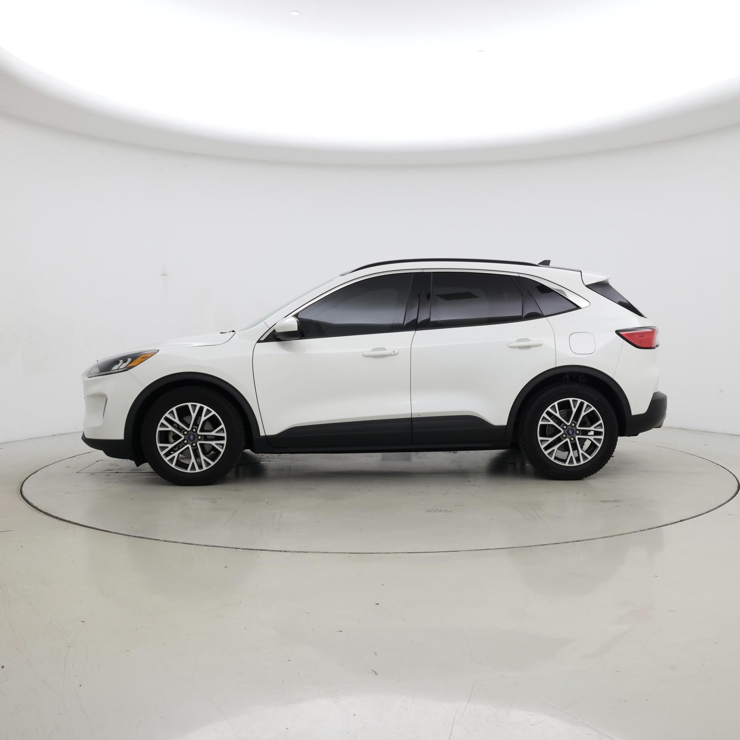 Thumbnail: 2020 Ford Escape - 3