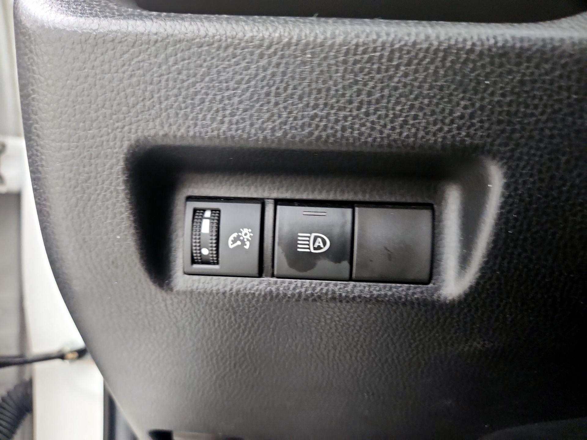 Thumbnail: 2021 Toyota RAV4 - 13