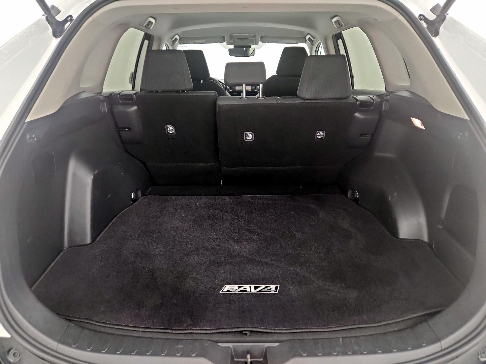 Thumbnail: 2021 Toyota RAV4 - 20
