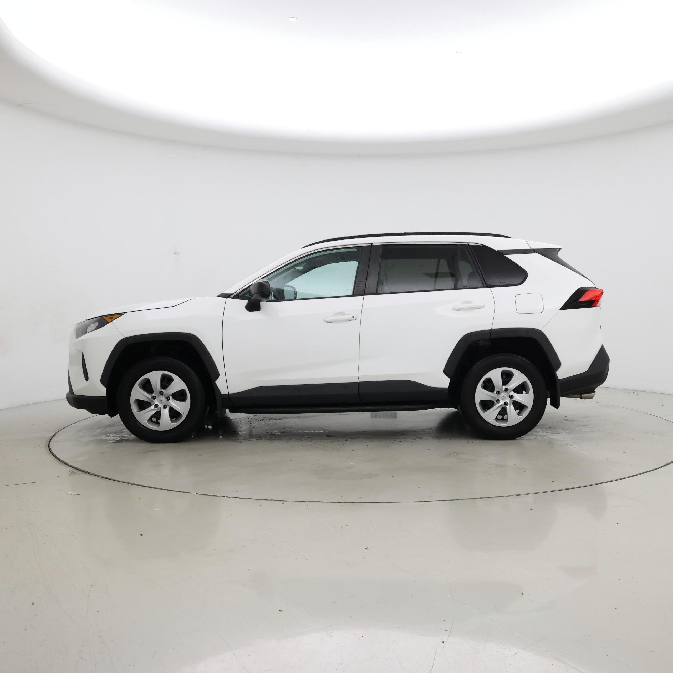 Thumbnail: 2021 Toyota RAV4 - 3
