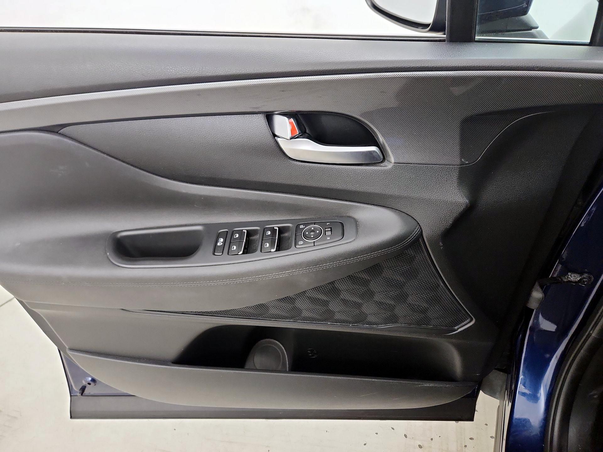 Thumbnail: 2022 Hyundai Santa Fe - 12