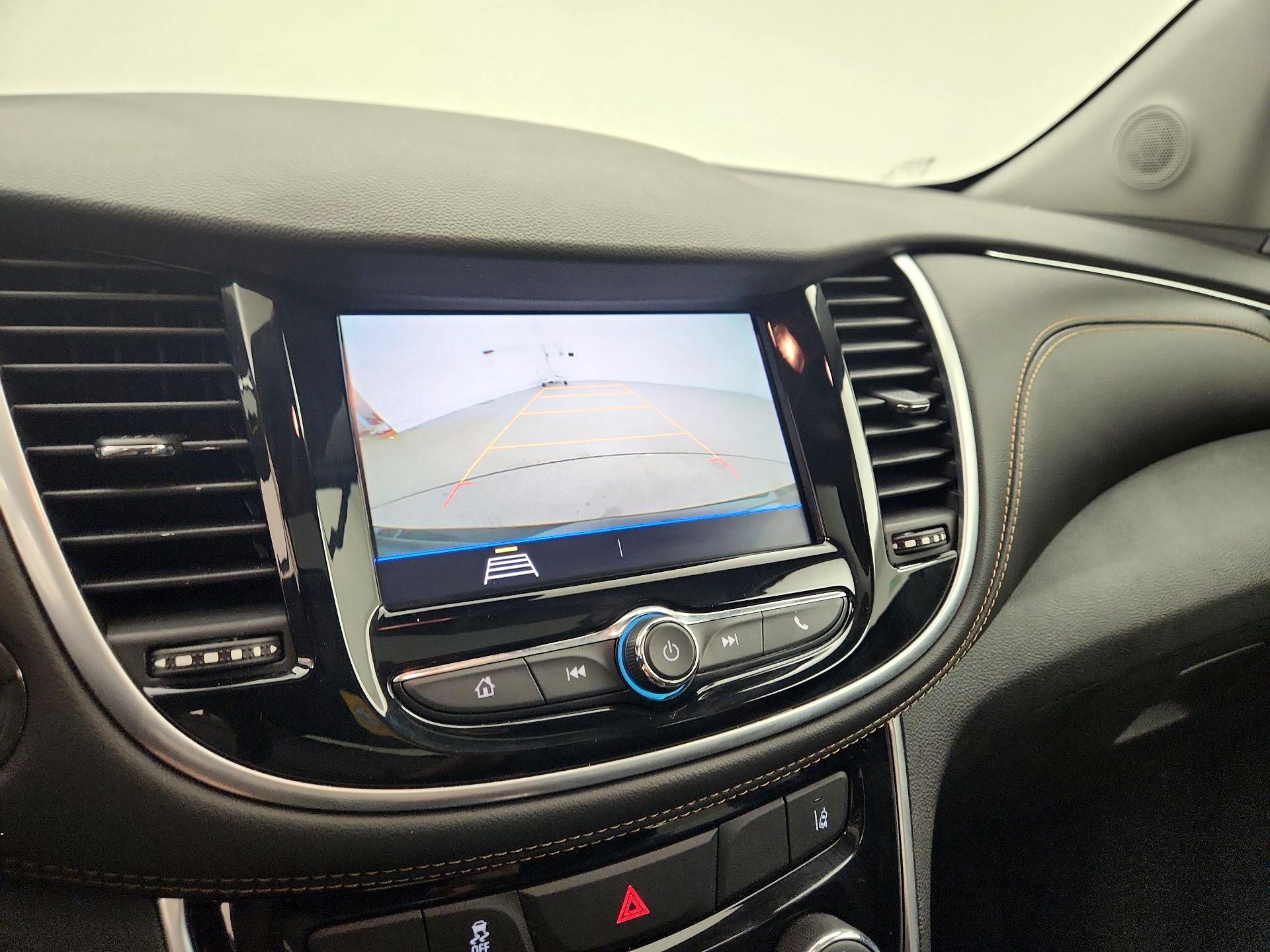 Thumbnail: 2020 Chevrolet Trax - 14