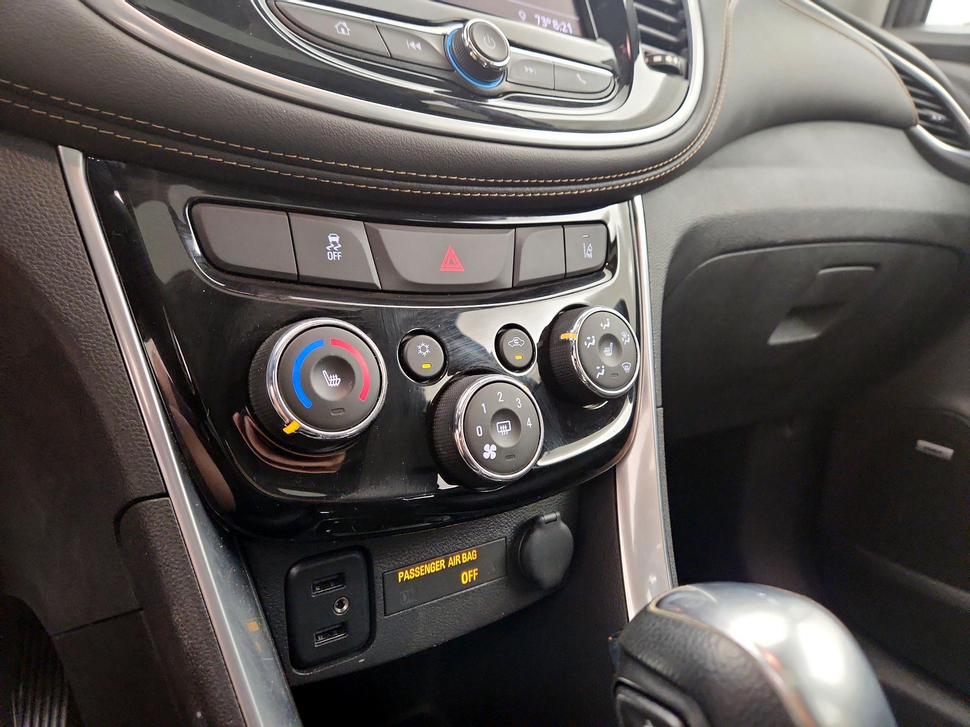 Thumbnail: 2020 Chevrolet Trax - 16