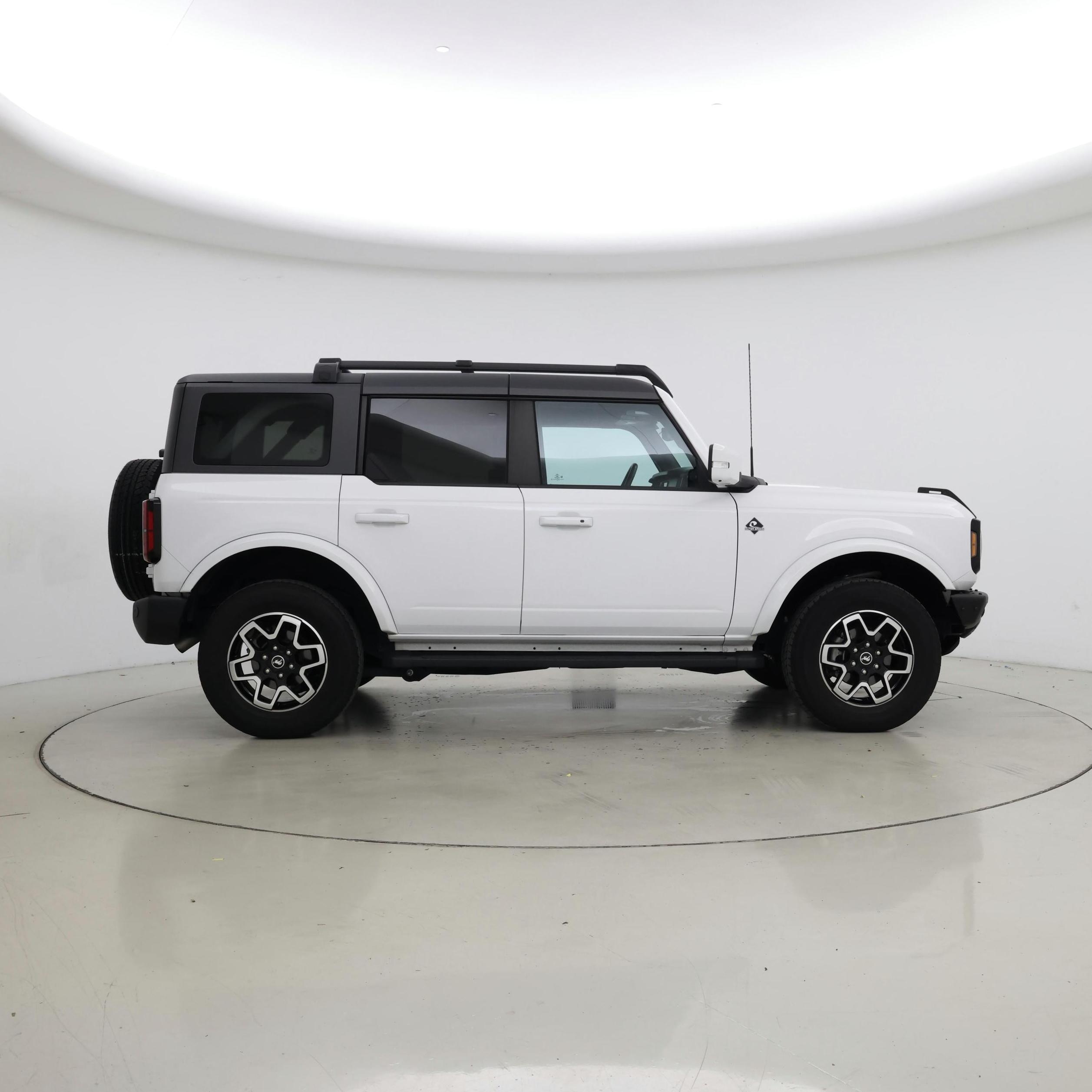 Thumbnail: 2022 Ford Bronco - 7