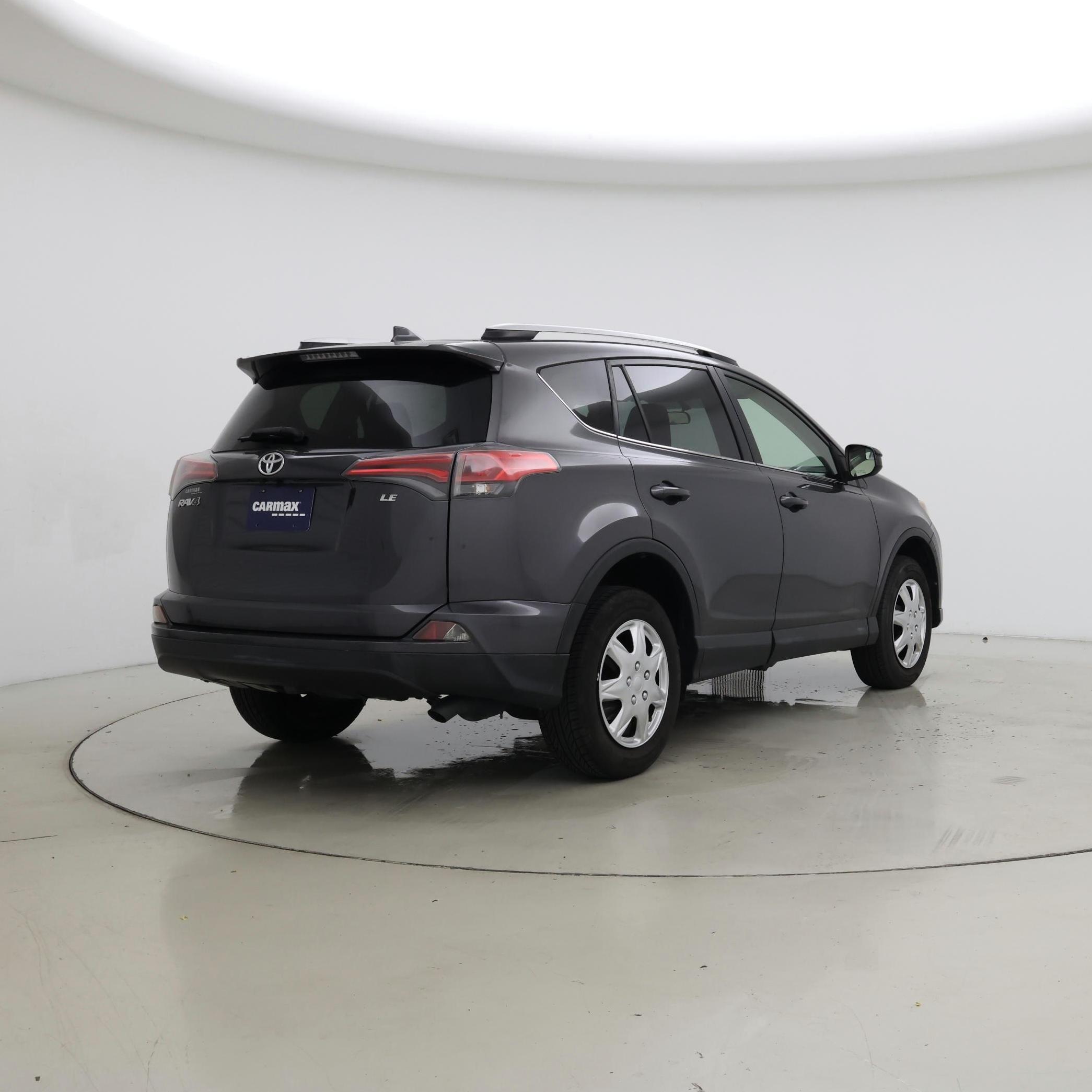 Thumbnail: 2016 Toyota RAV4 - 8