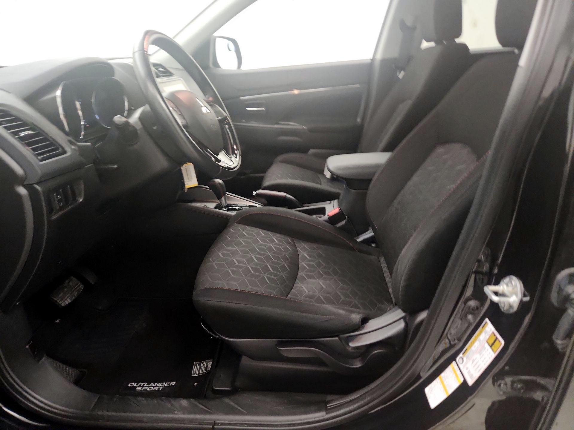 Thumbnail: 2021 Mitsubishi Outlander Sport - 11