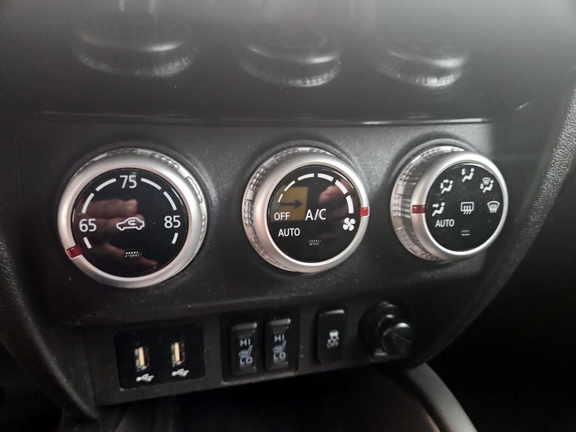 Thumbnail: 2021 Mitsubishi Outlander Sport - 16