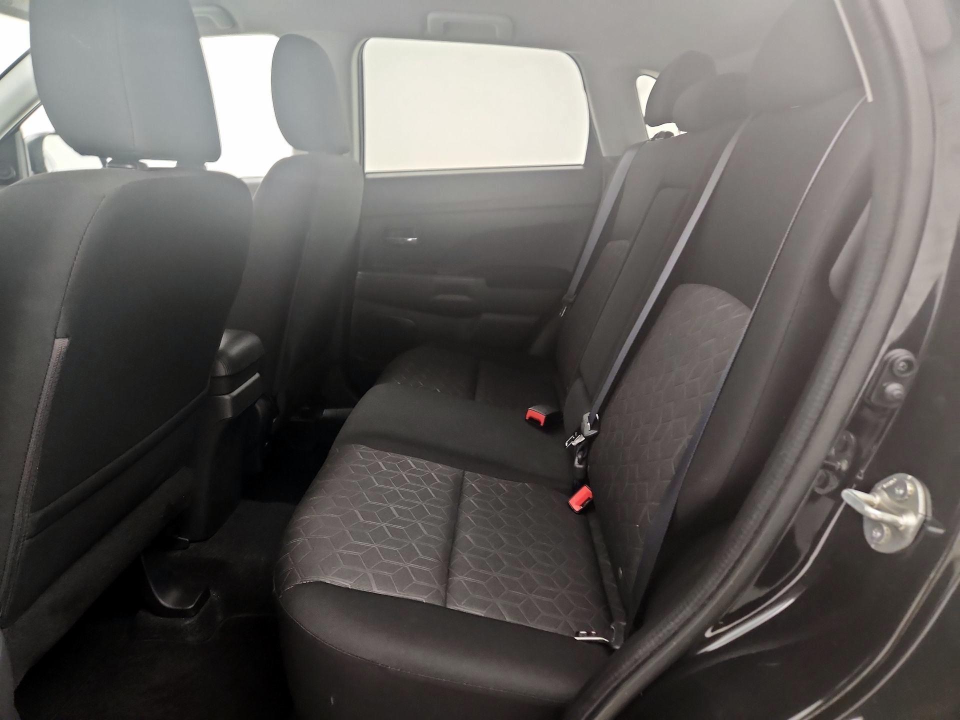 Thumbnail: 2021 Mitsubishi Outlander Sport - 19