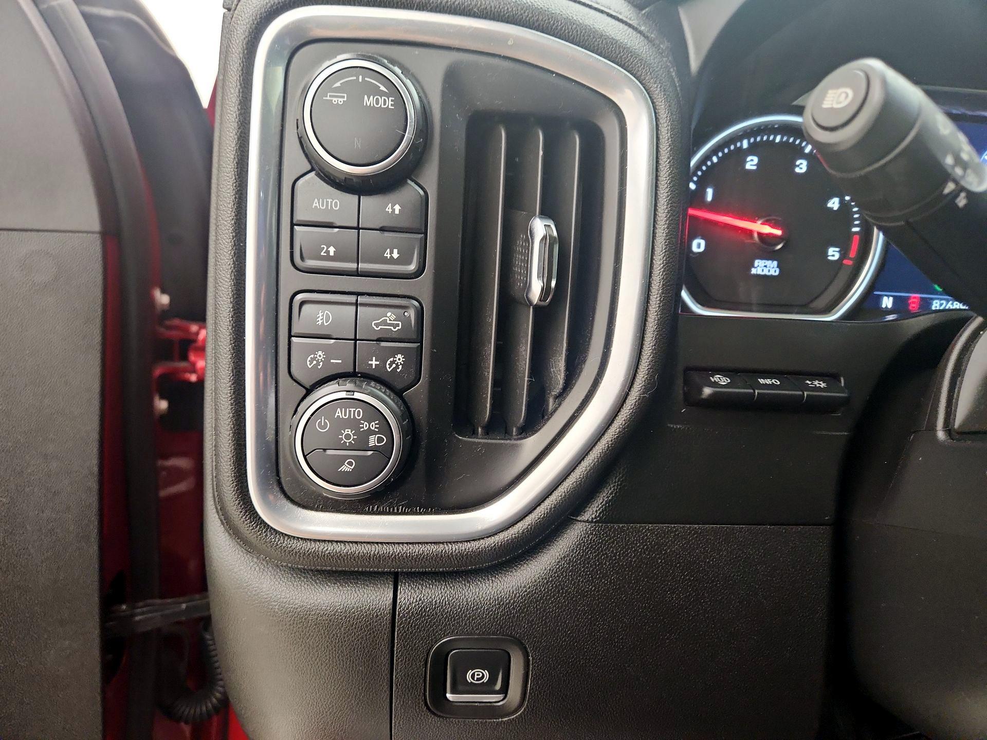 Thumbnail: 2021 Chevrolet Silverado 3500 - 13
