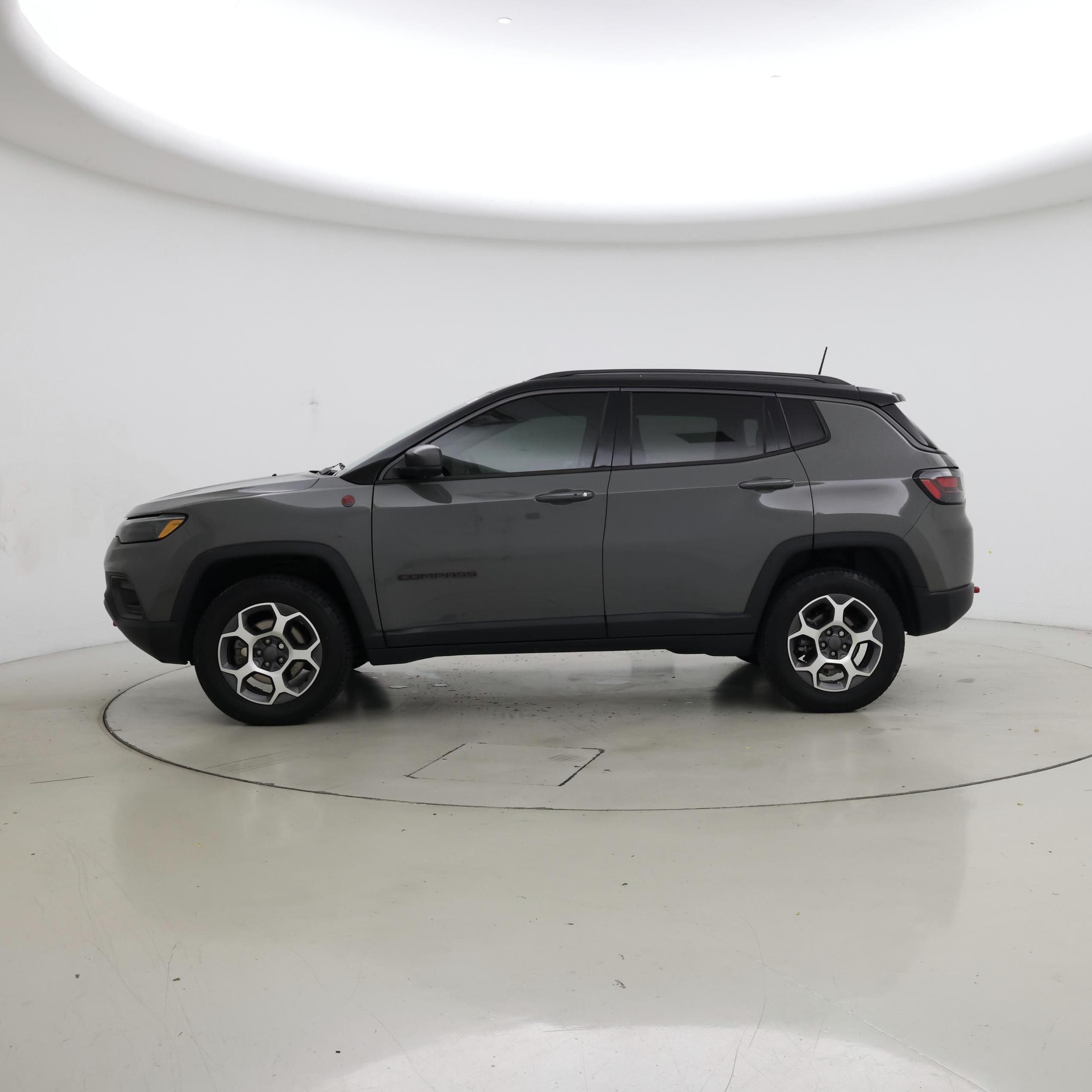 Thumbnail: 2022 Jeep Compass - 3