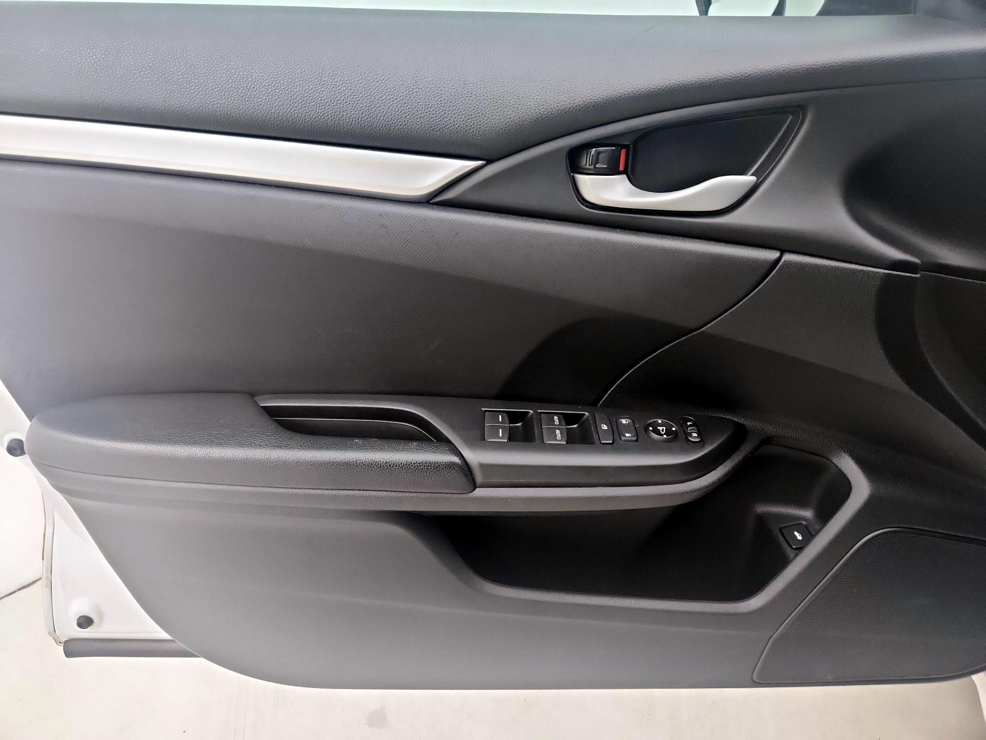 Thumbnail: 2019 Honda Civic - 12