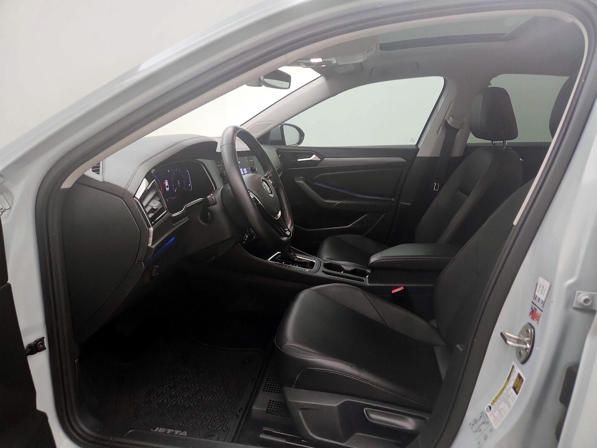 Thumbnail: 2019 Volkswagen Jetta - 11