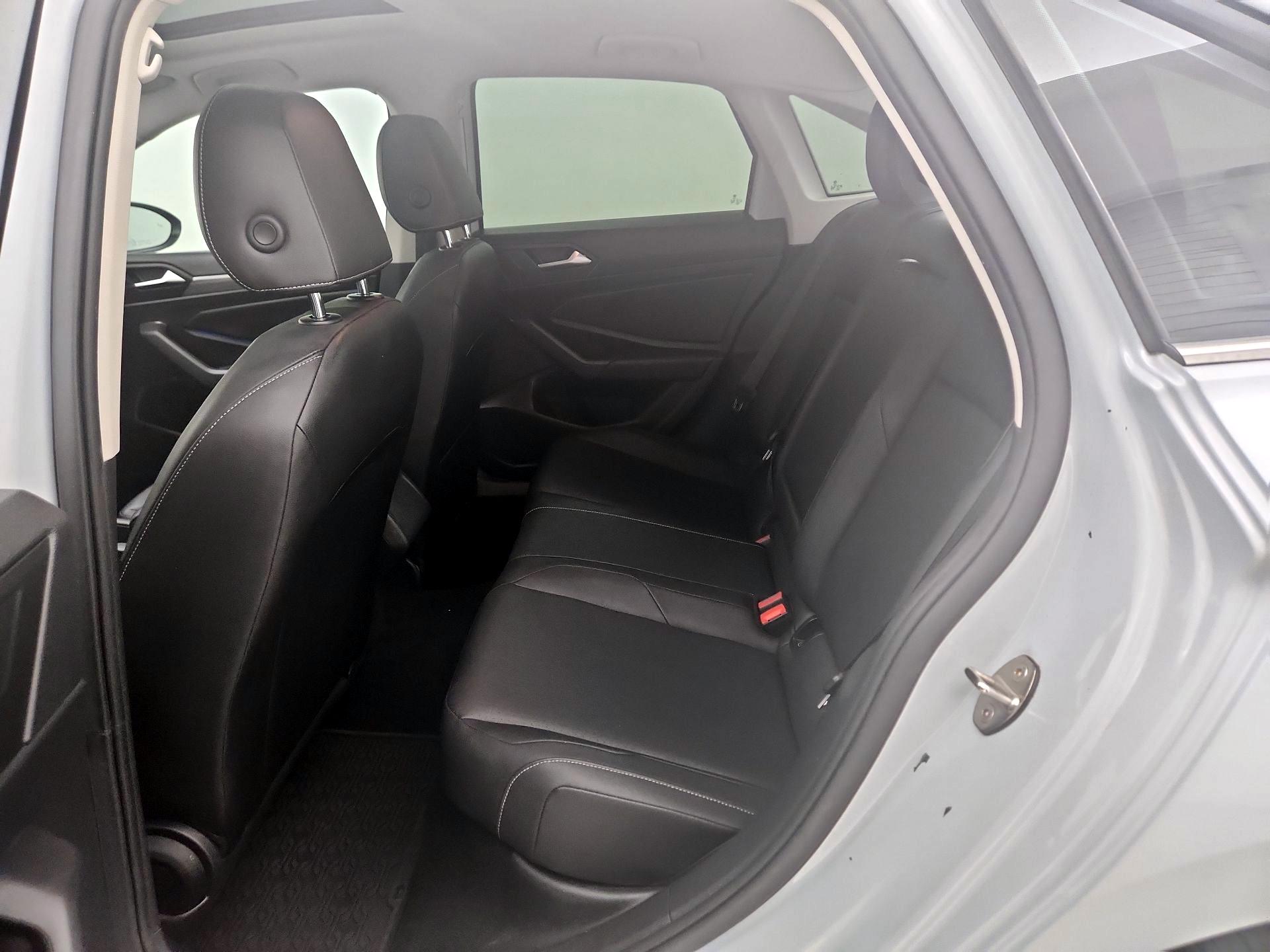 Thumbnail: 2019 Volkswagen Jetta - 20