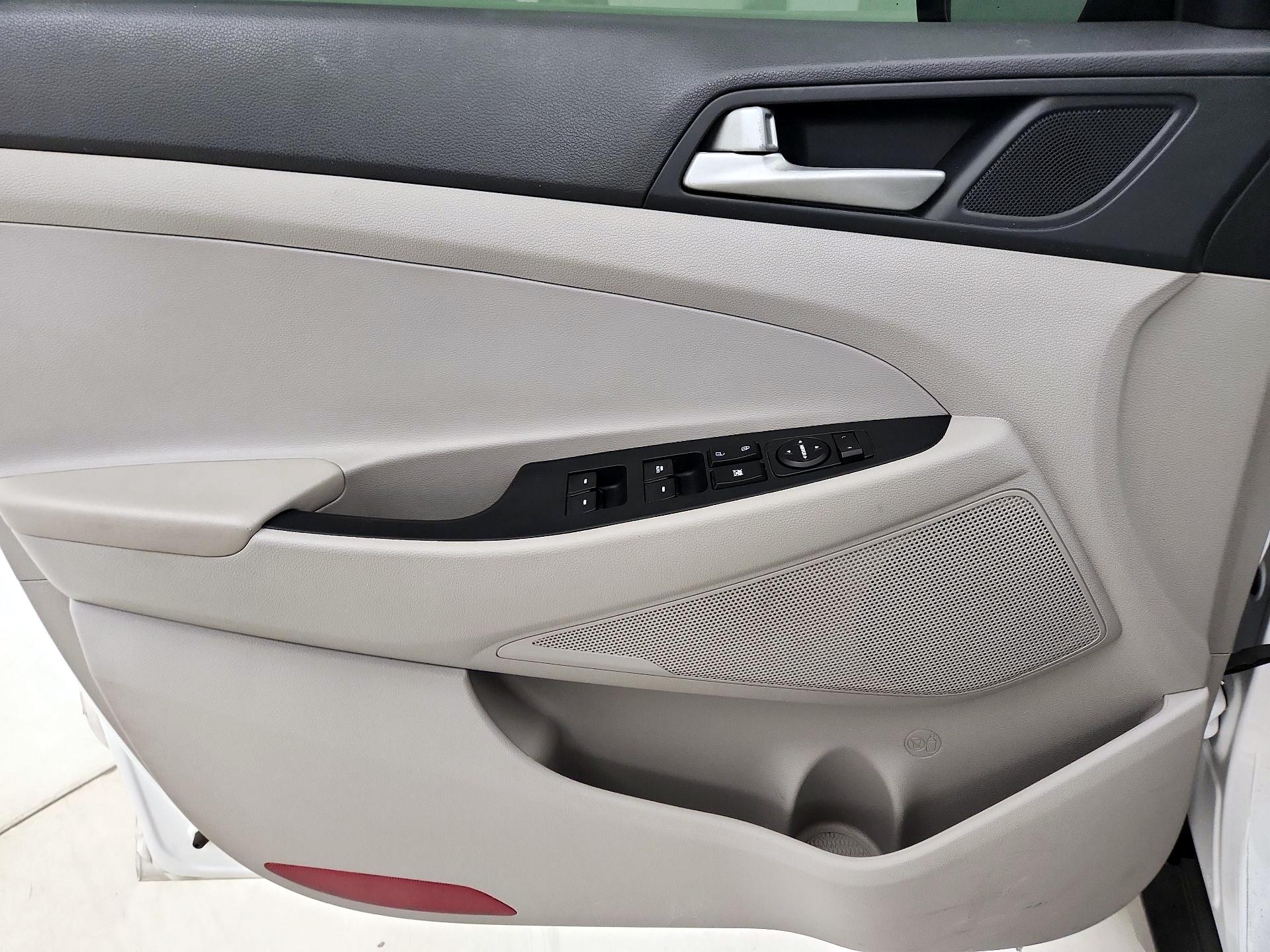 Thumbnail: 2020 Hyundai Tucson - 12