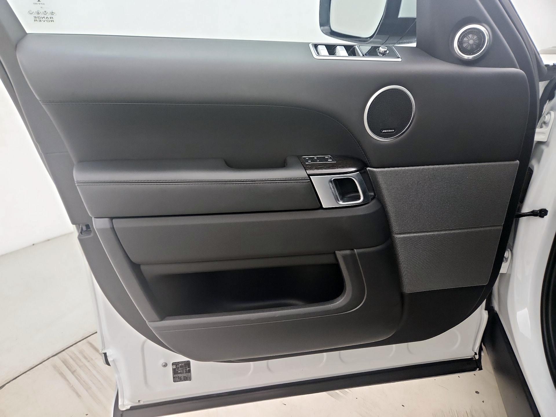 Thumbnail: 2020 Land Rover Range Rover Sport - 12