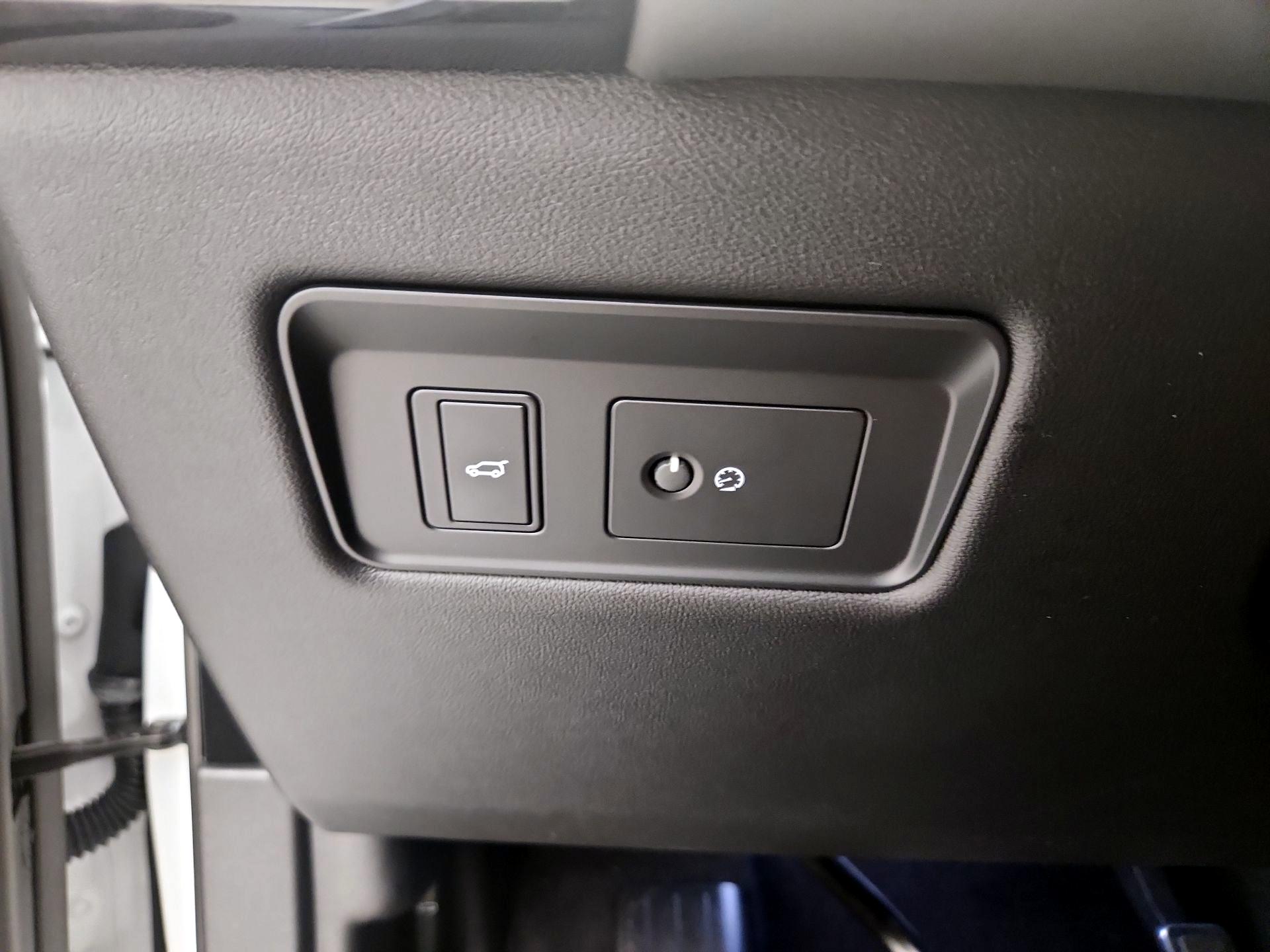 Thumbnail: 2020 Land Rover Range Rover Sport - 13