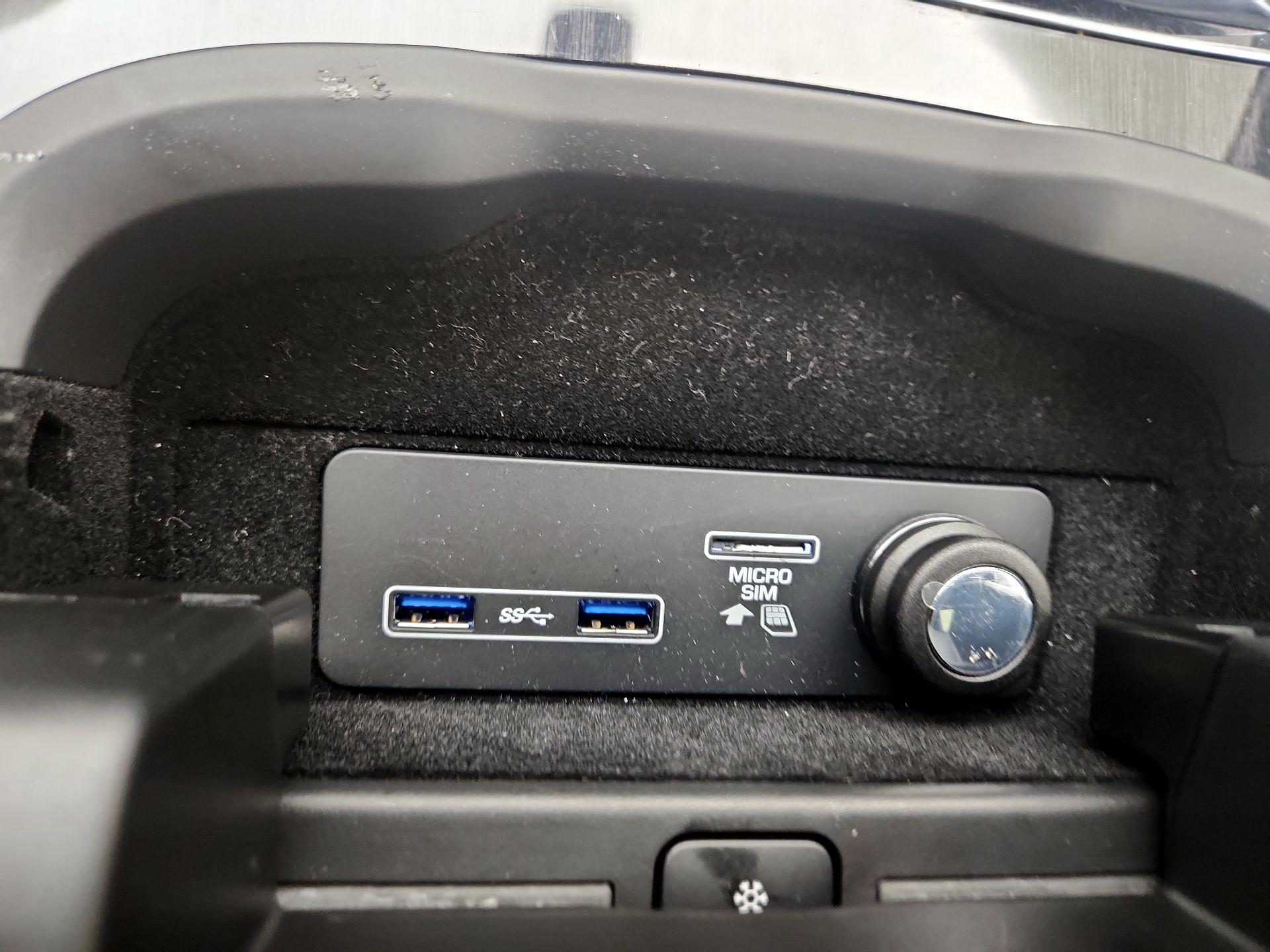 Thumbnail: 2020 Land Rover Range Rover Sport - 18