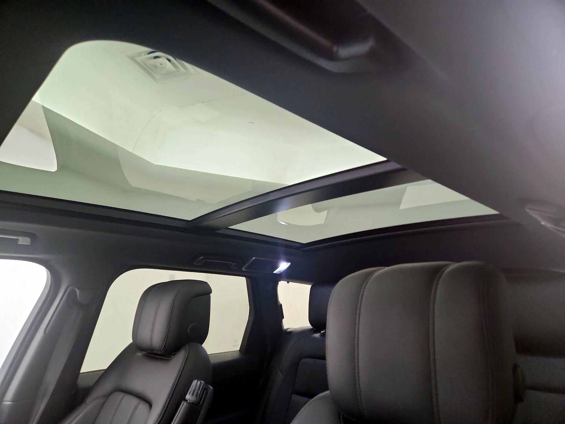 Thumbnail: 2020 Land Rover Range Rover Sport - 19