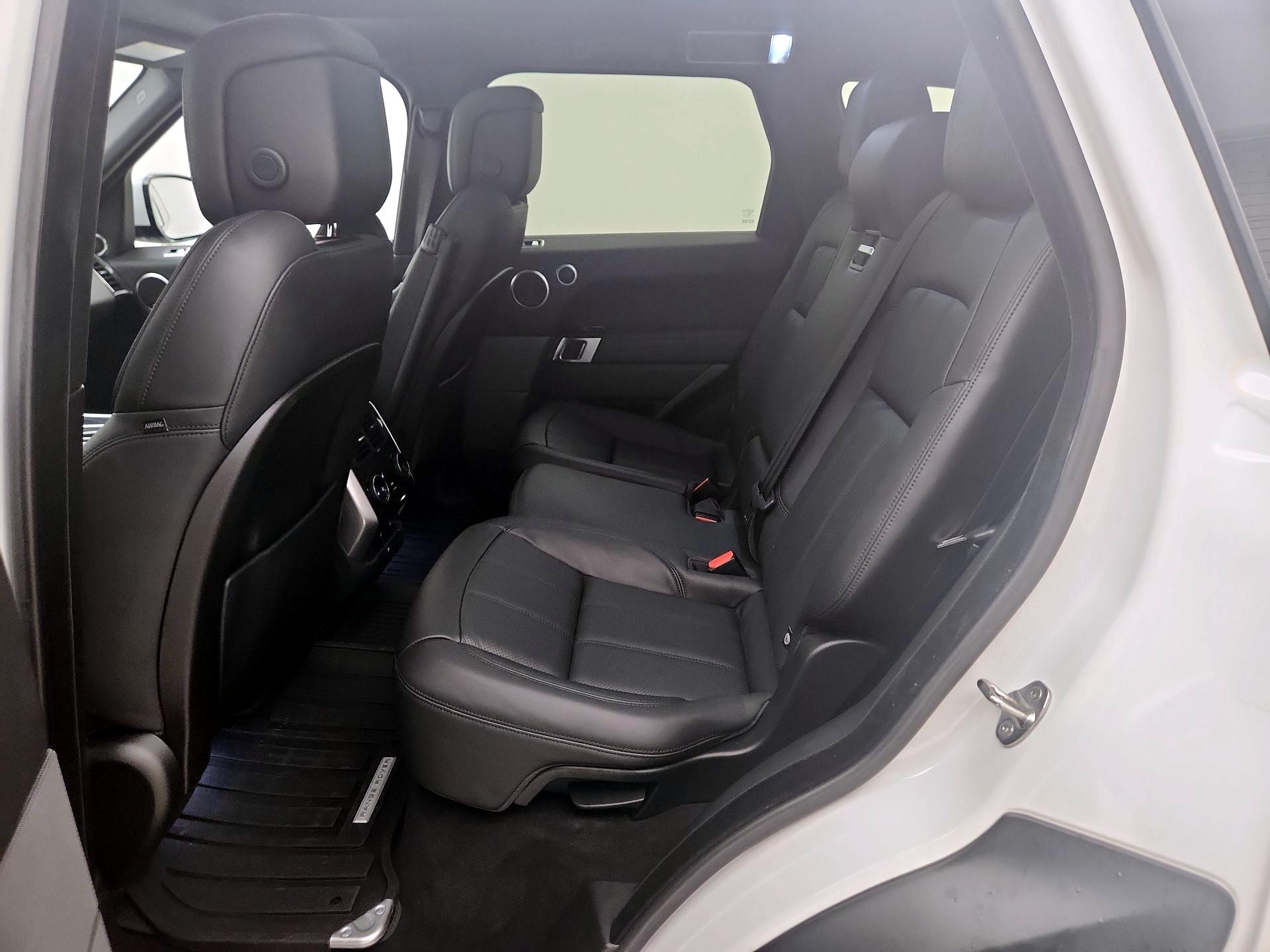 Thumbnail: 2020 Land Rover Range Rover Sport - 20