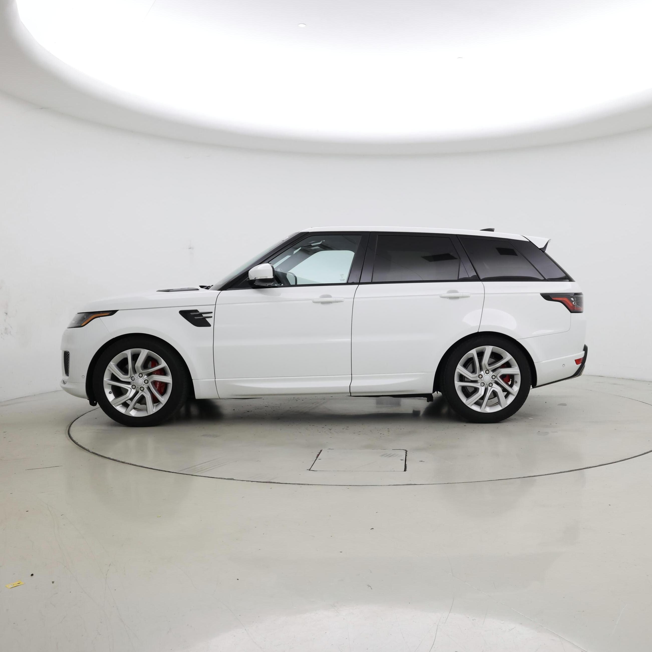 Thumbnail: 2020 Land Rover Range Rover Sport - 3