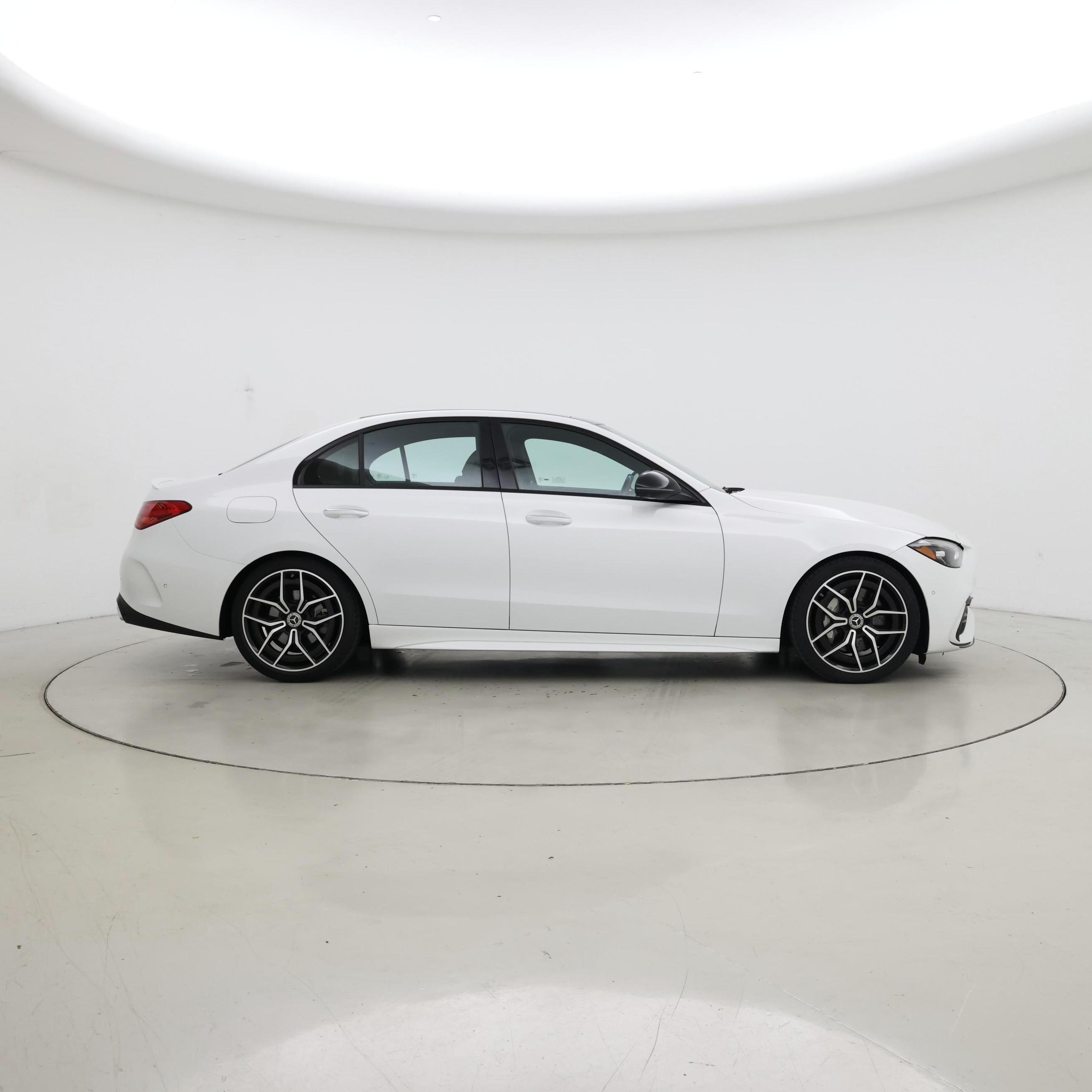 Thumbnail: 2022 Mercedes-Benz C-Class - 7