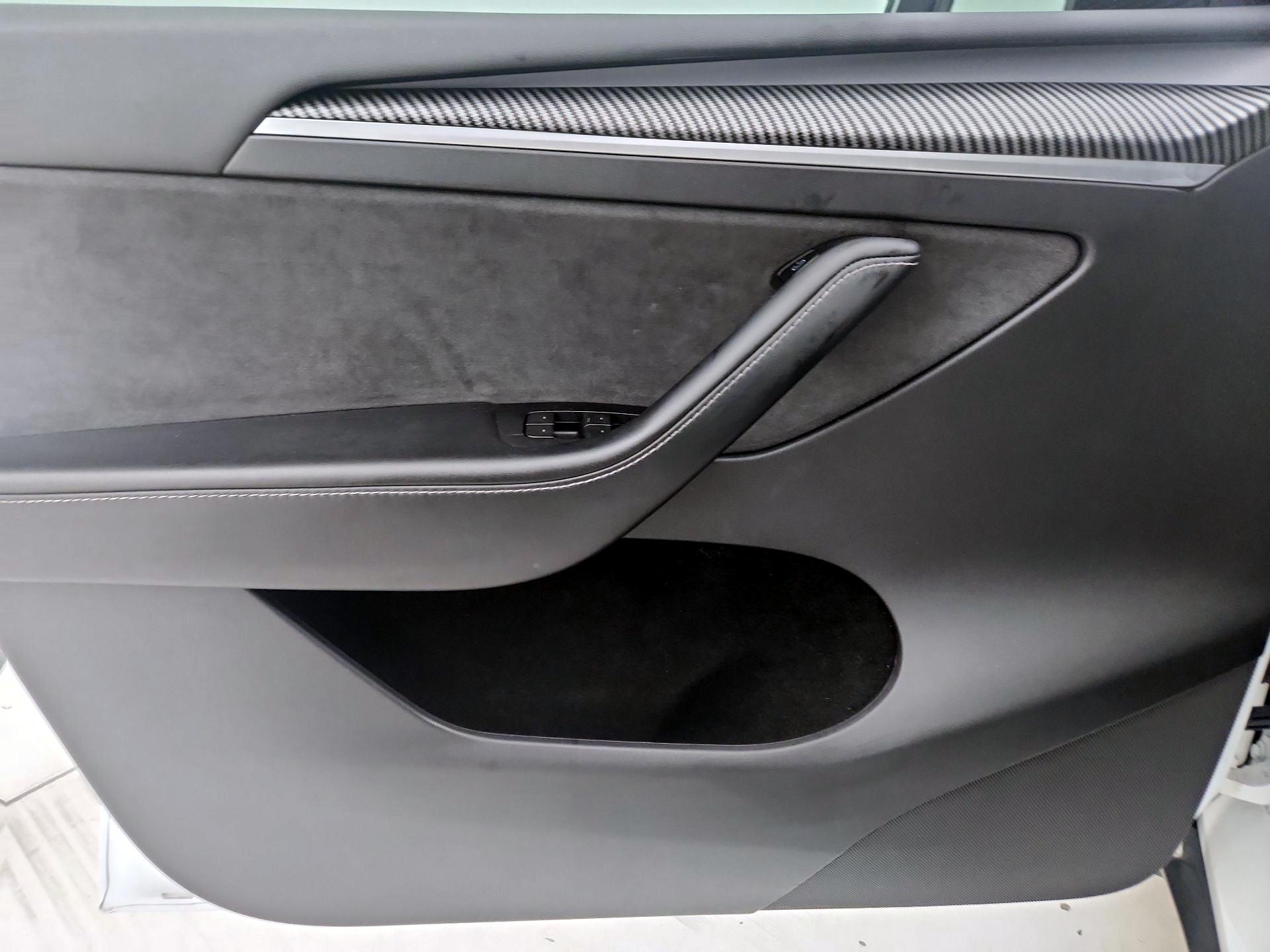 Thumbnail: 2023 Tesla Model Y - 12