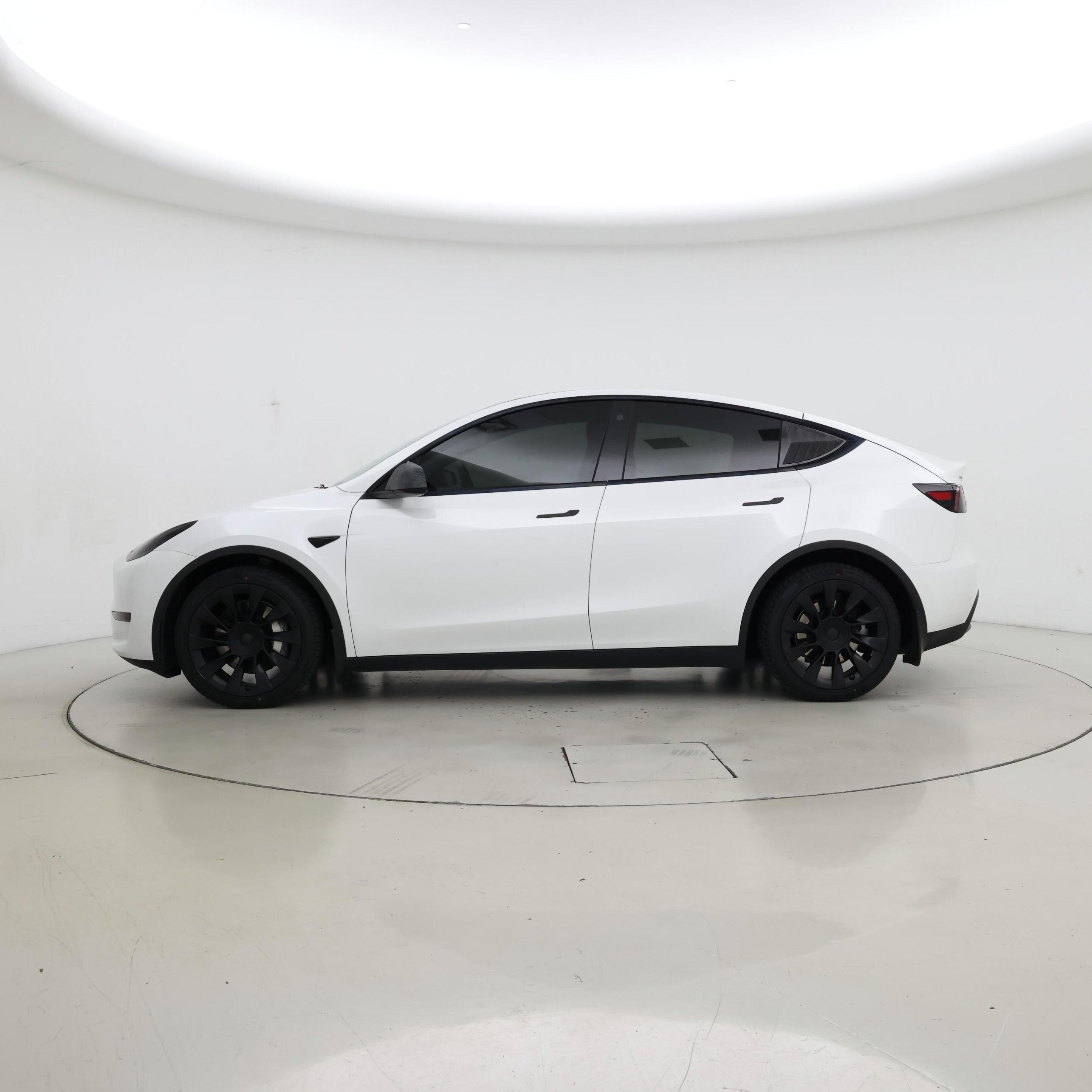 Thumbnail: 2023 Tesla Model Y - 3