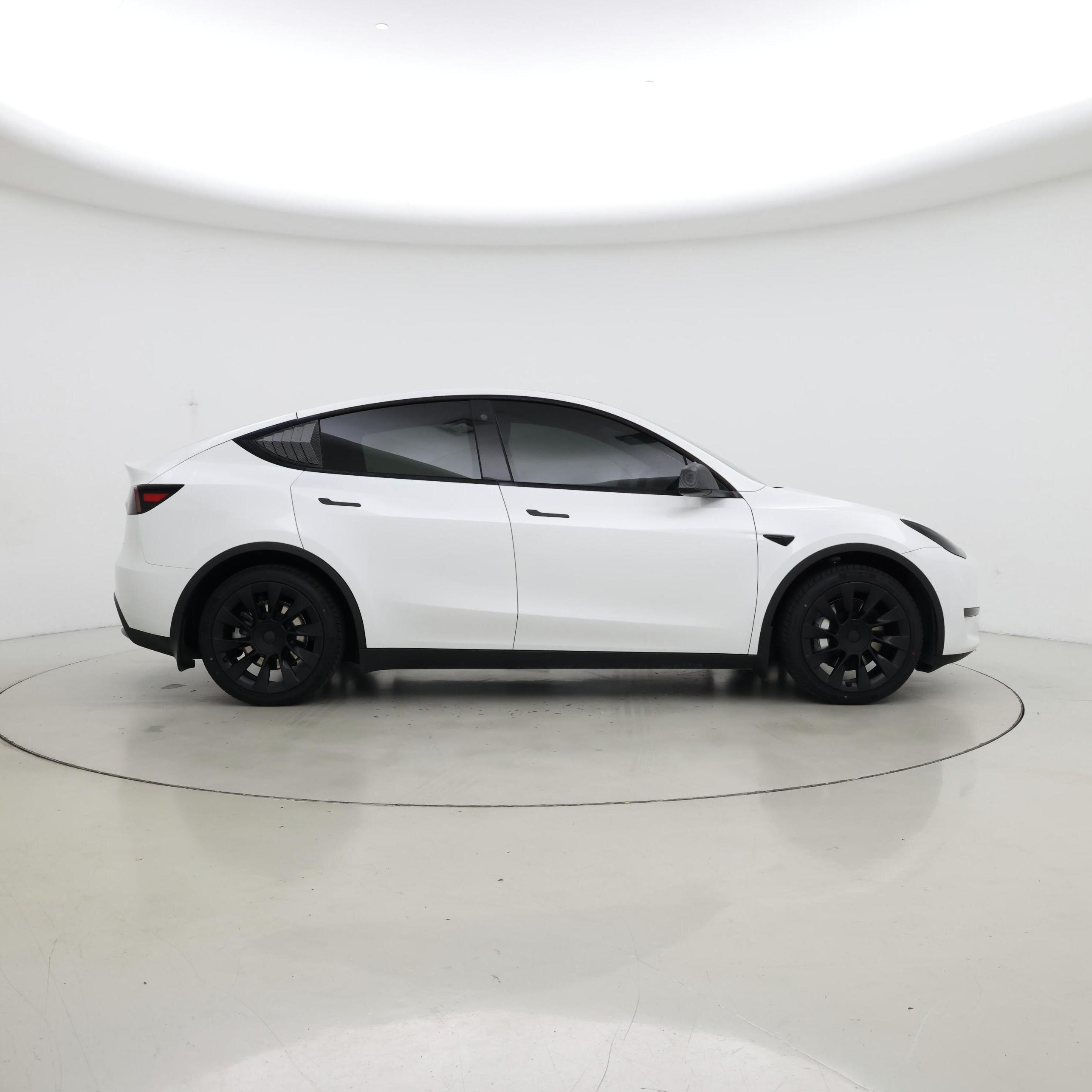 Thumbnail: 2023 Tesla Model Y - 7