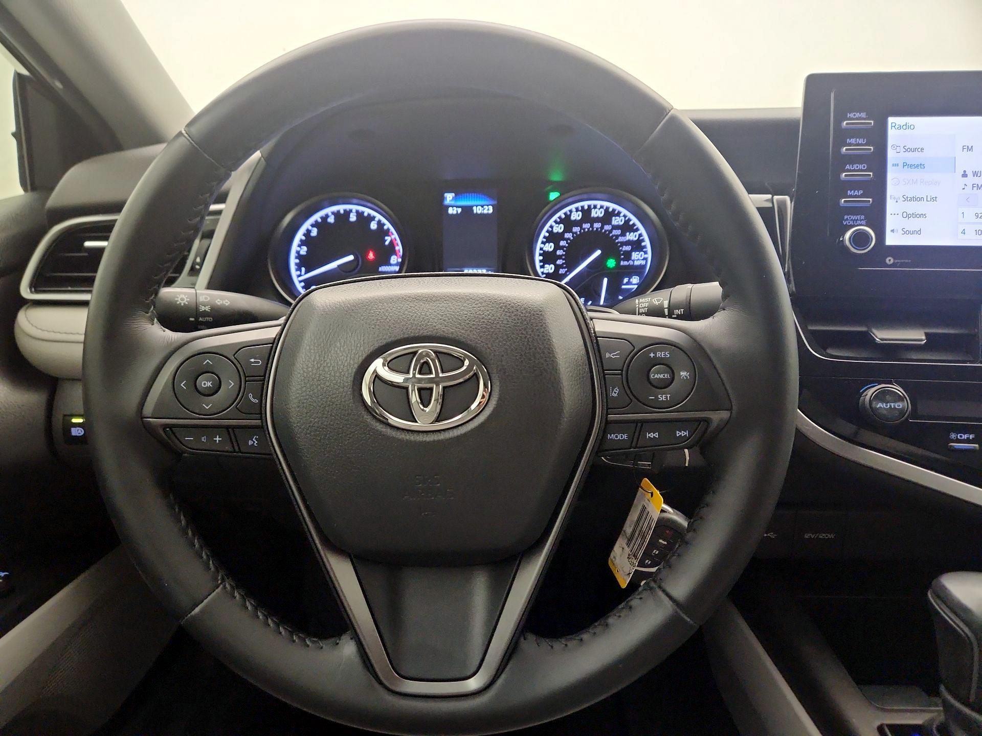 Thumbnail: 2021 Toyota Camry - 10