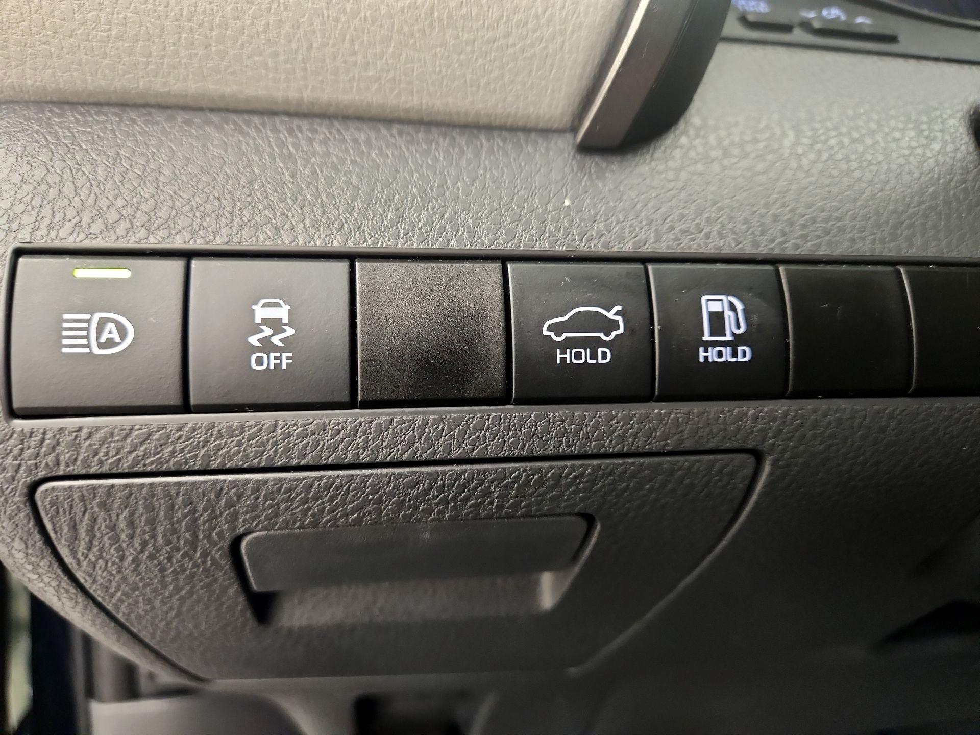Thumbnail: 2021 Toyota Camry - 13