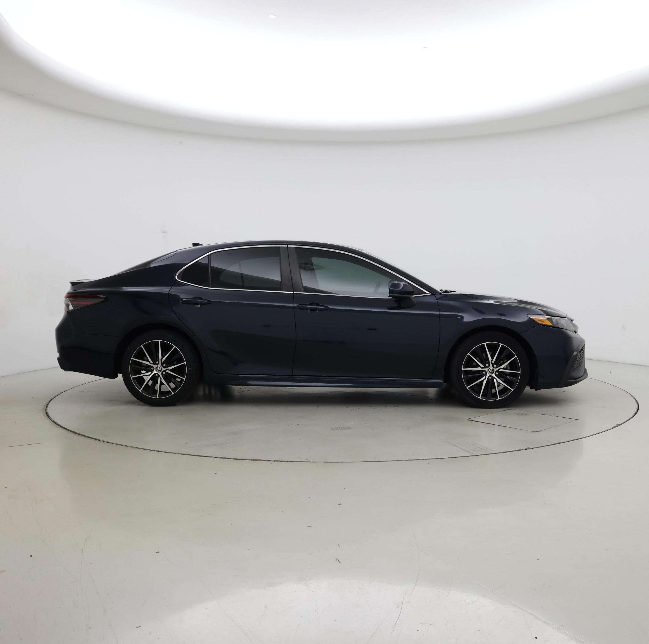 Thumbnail: 2021 Toyota Camry - 7