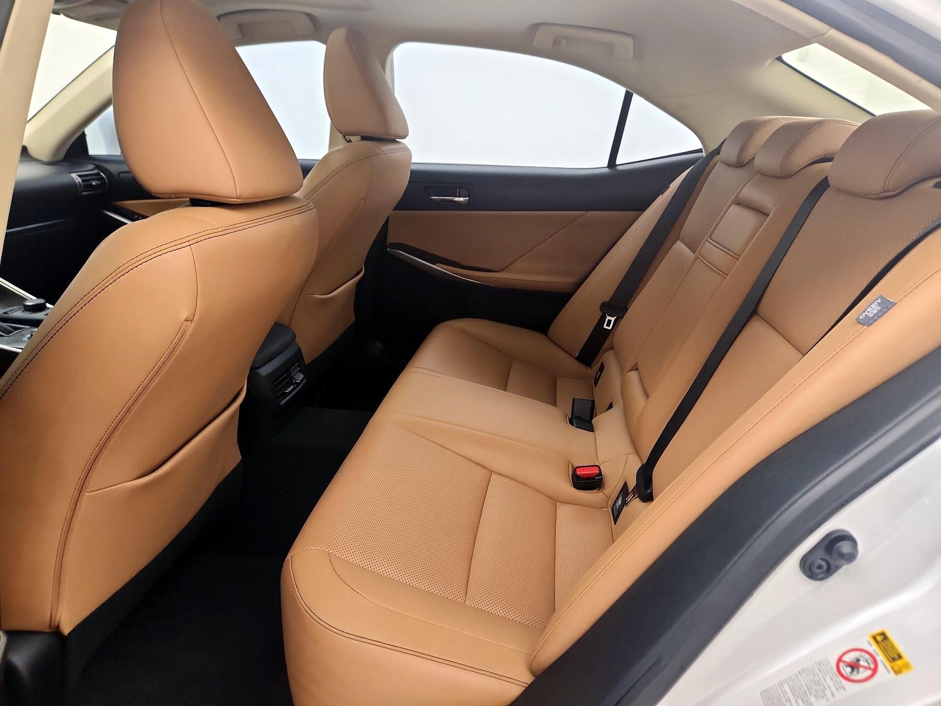 Thumbnail: 2016 Lexus IS - 19