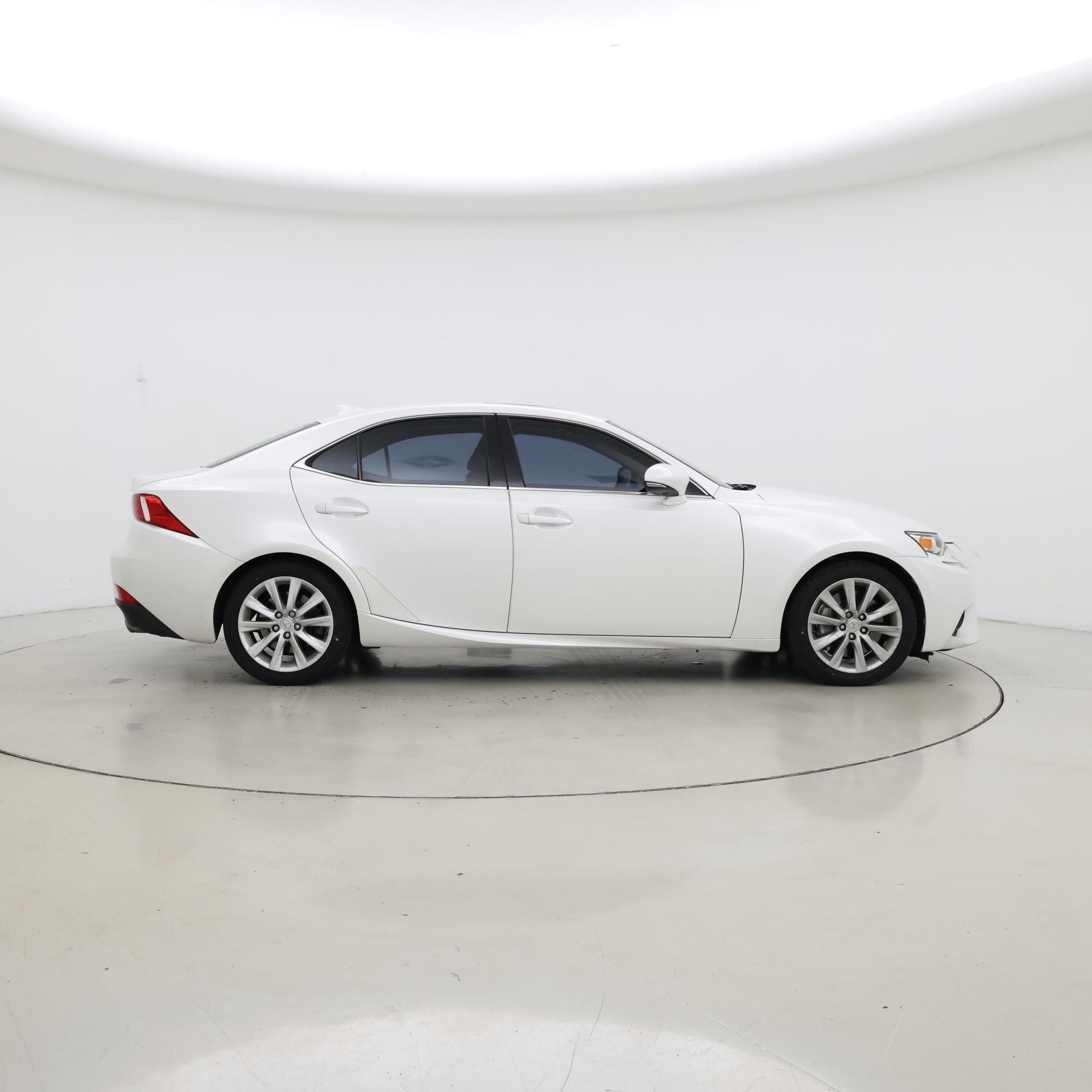 Thumbnail: 2016 Lexus IS - 7