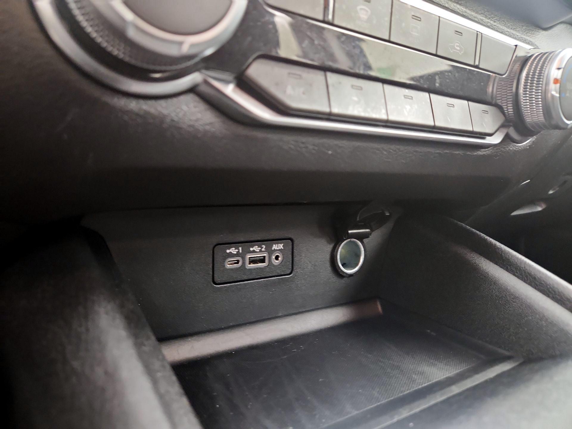 Thumbnail: 2020 Nissan Altima - 18