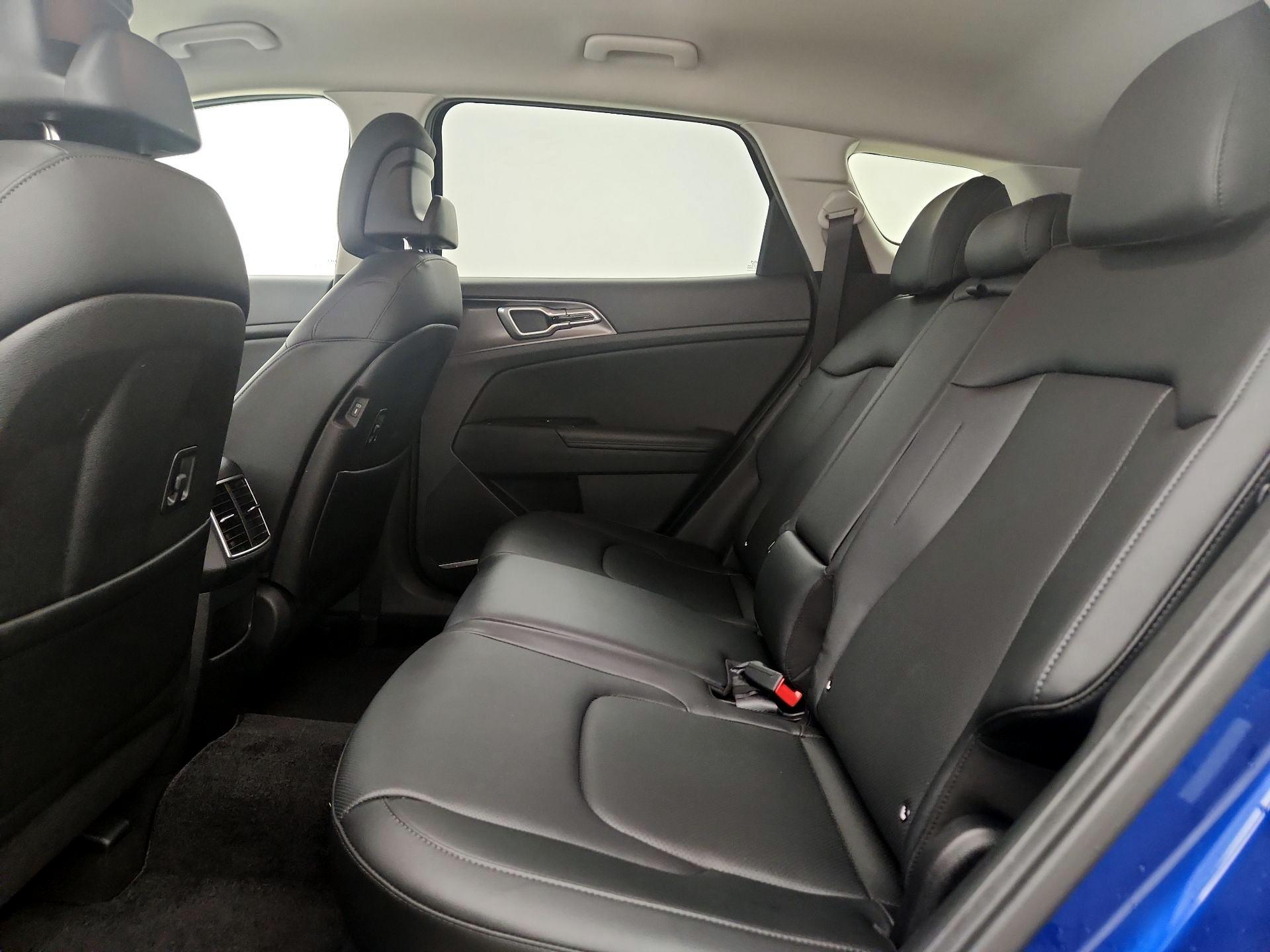 Thumbnail: 2023 Kia Sportage - 20